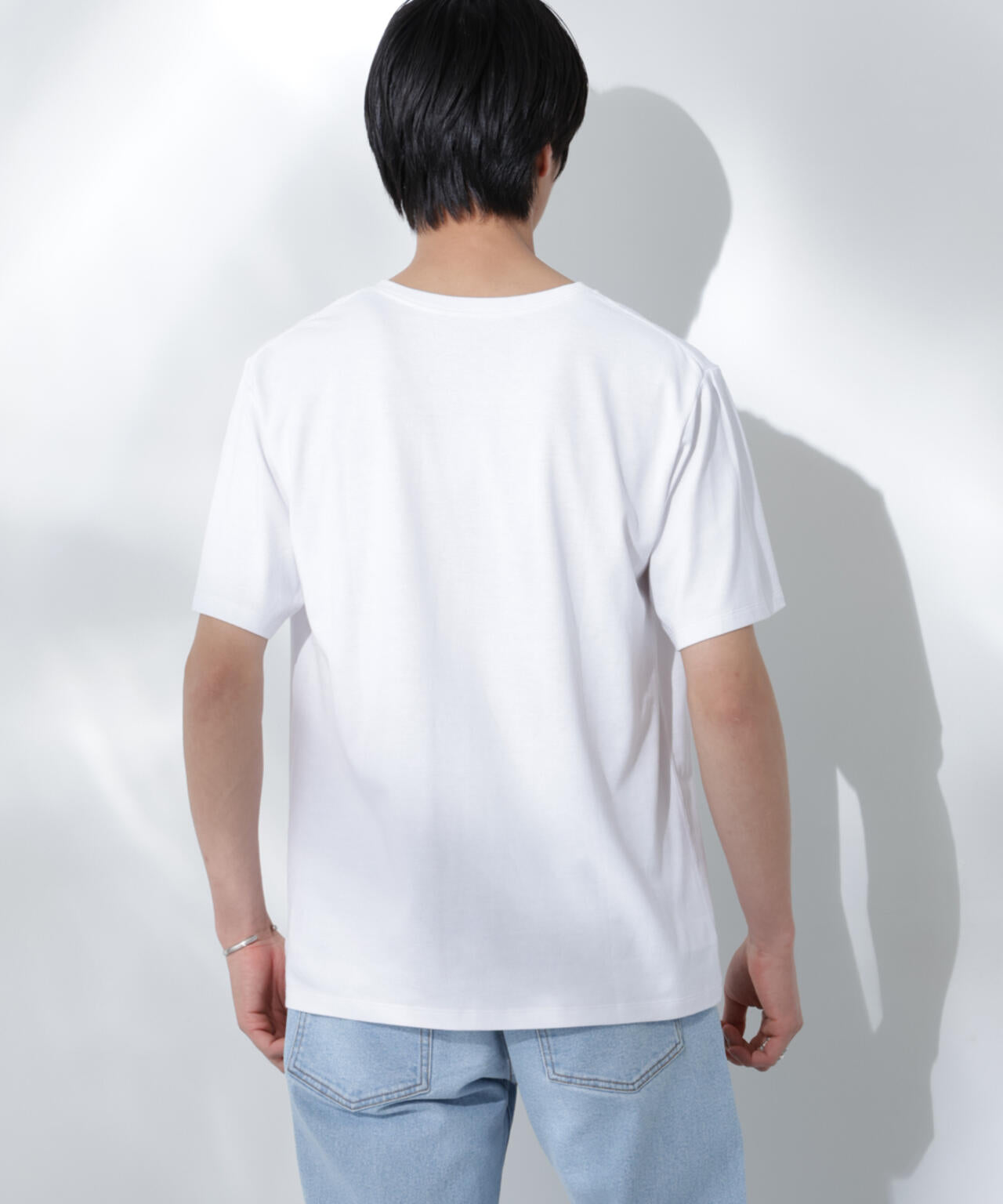 WEB限定/Anti Soaked(R) 汗染み防止 Vネック レギュラーシルエットTシャツ
