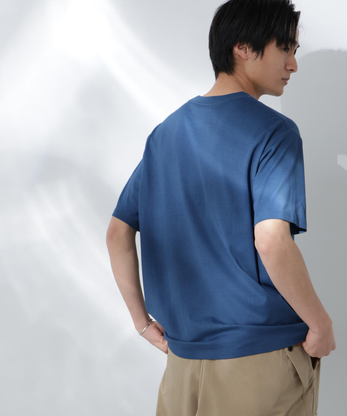 Anti Soaked(R)汗染み防止 De Light ミドルシルエットTシャツ