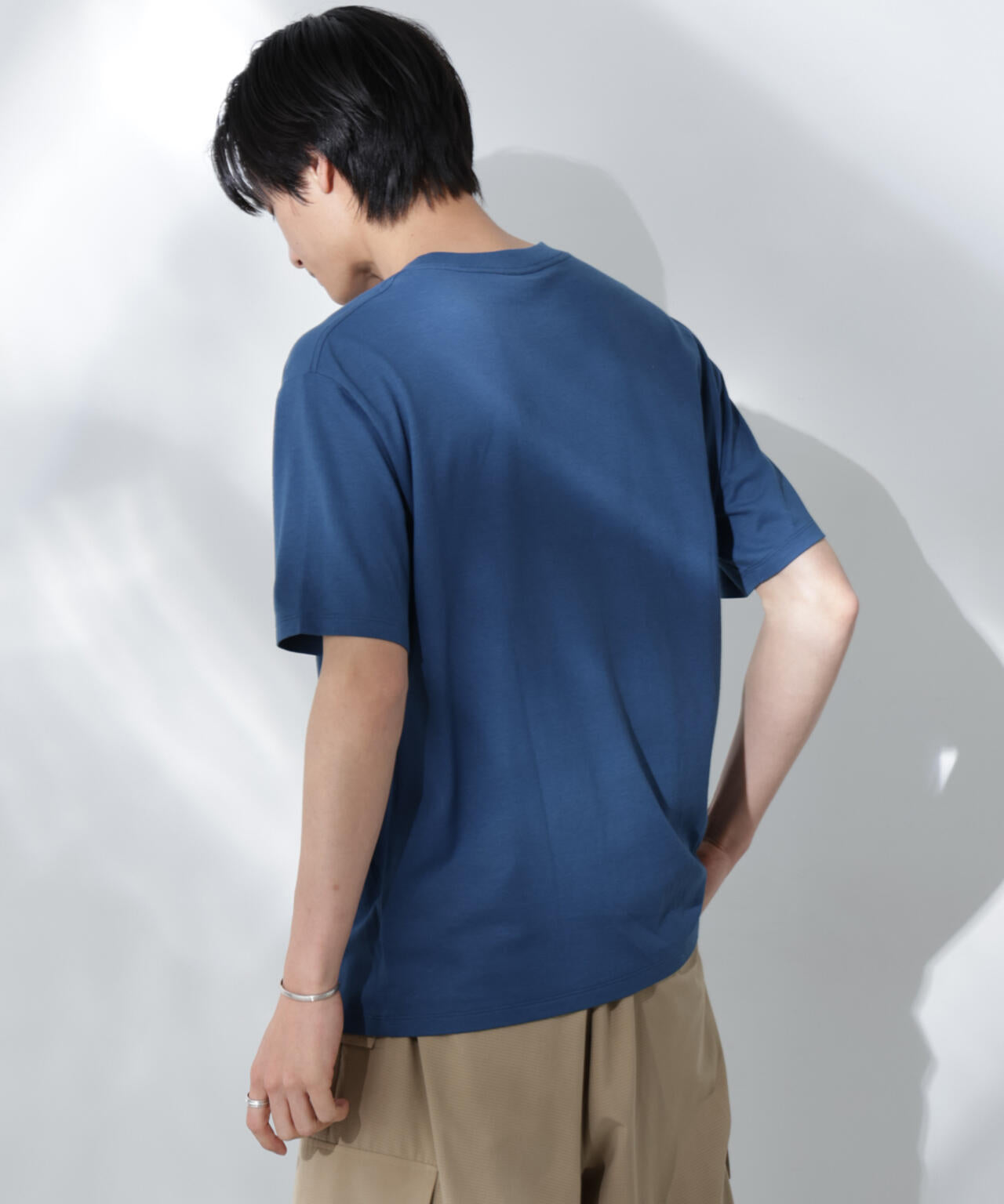 Anti Soaked(R)汗染み防止 De Light ミドルシルエットTシャツ