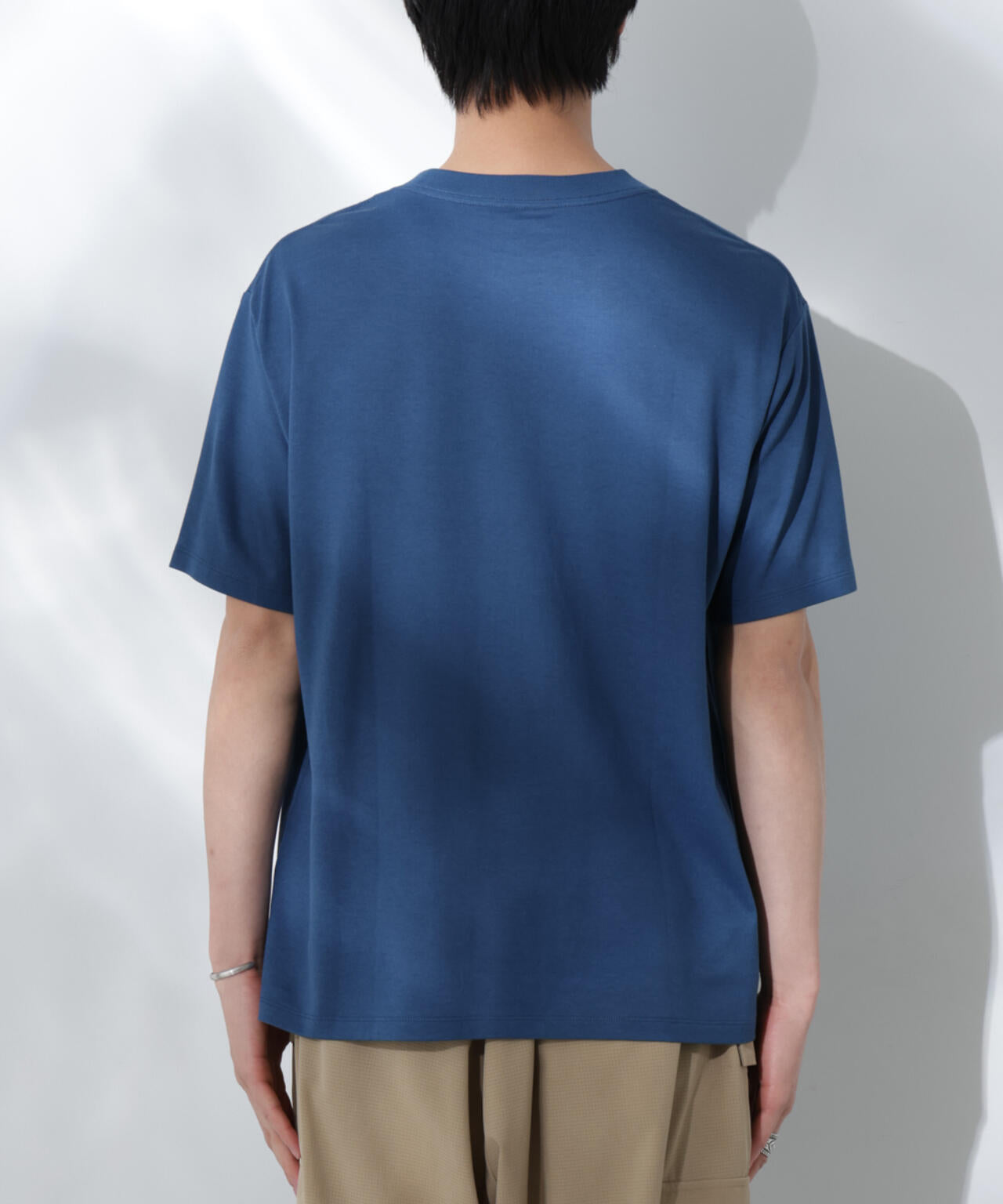 Anti Soaked(R)汗染み防止 De Light ミドルシルエットTシャツ