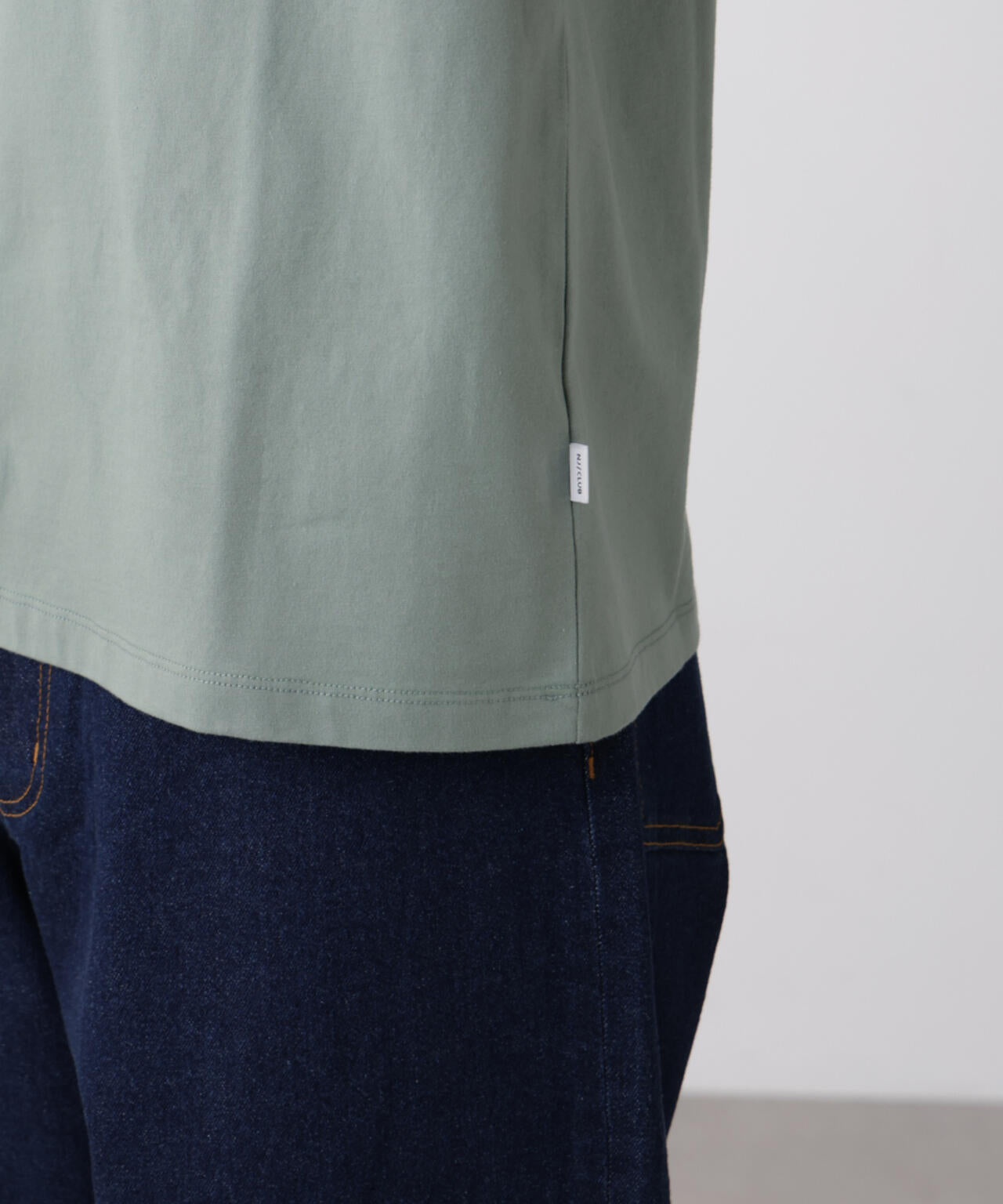 24b74202-f3df-5e89-9767-5434277c3ec8_Image