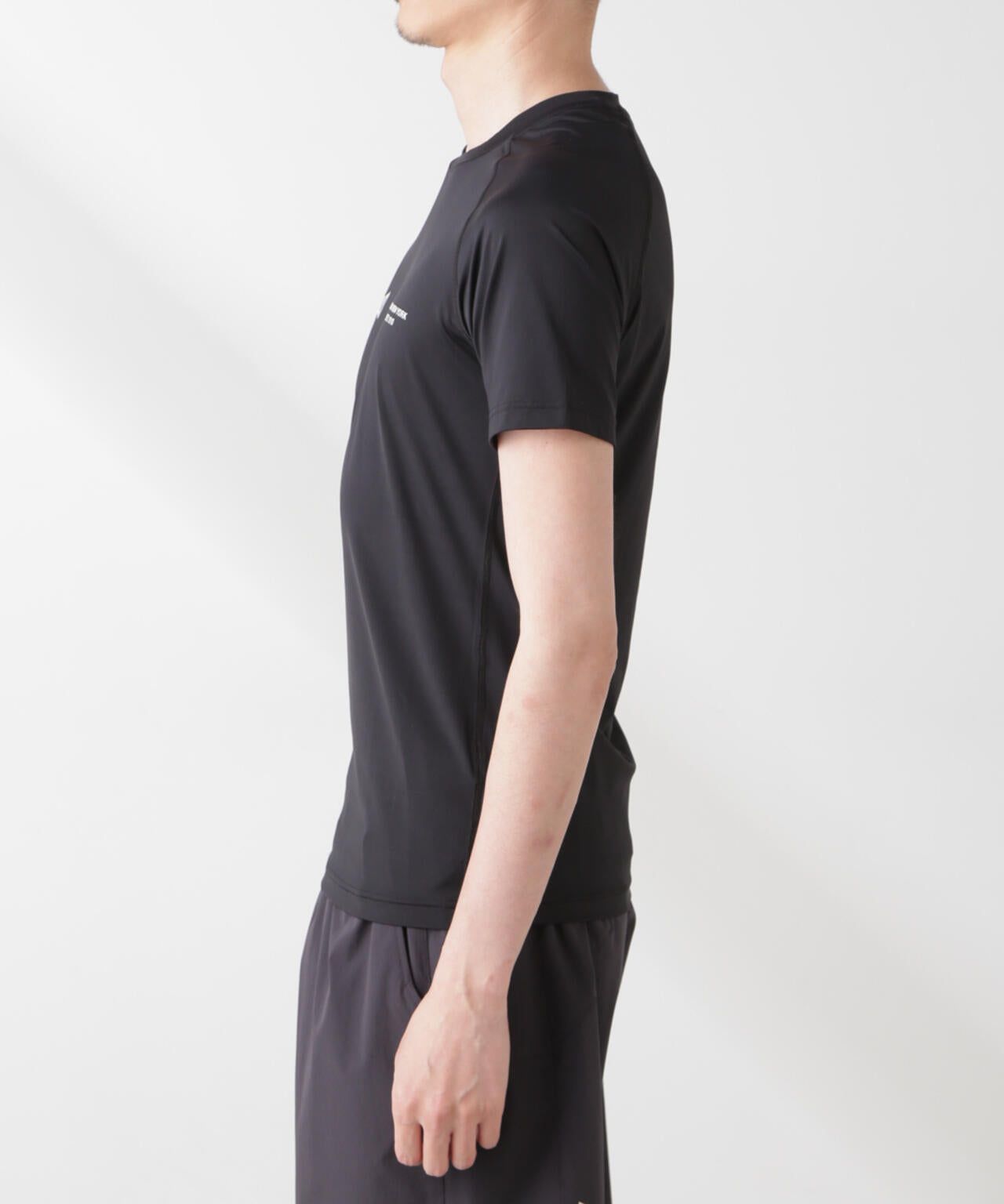 「EVERLAST」 ジャストフィット GYM Tシャツ
