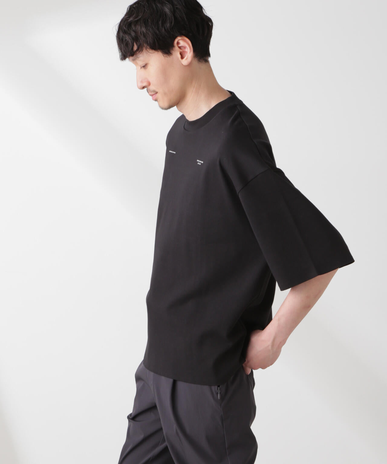 「EVERLAST」 アンチスメル リラックスフィット プリントTシャツ