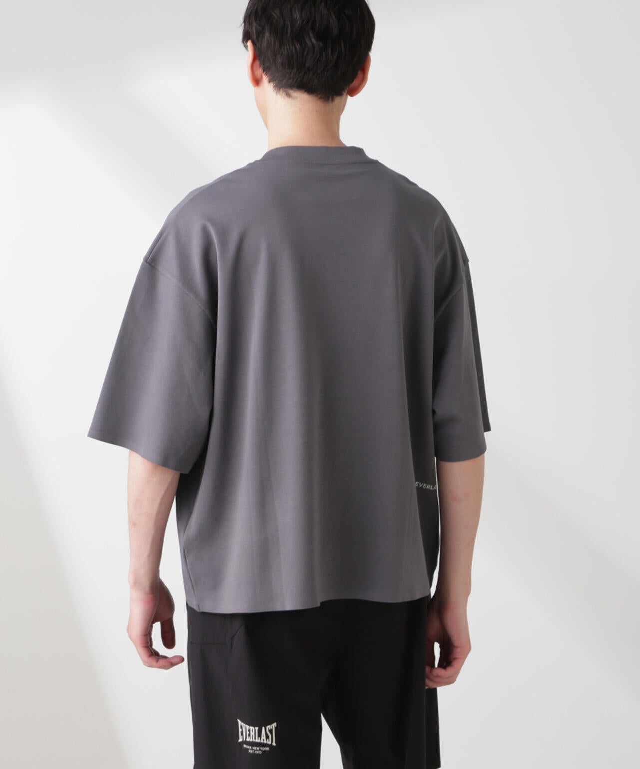 「EVERLAST」 アンチスメル リラックスフィット プリントTシャツ