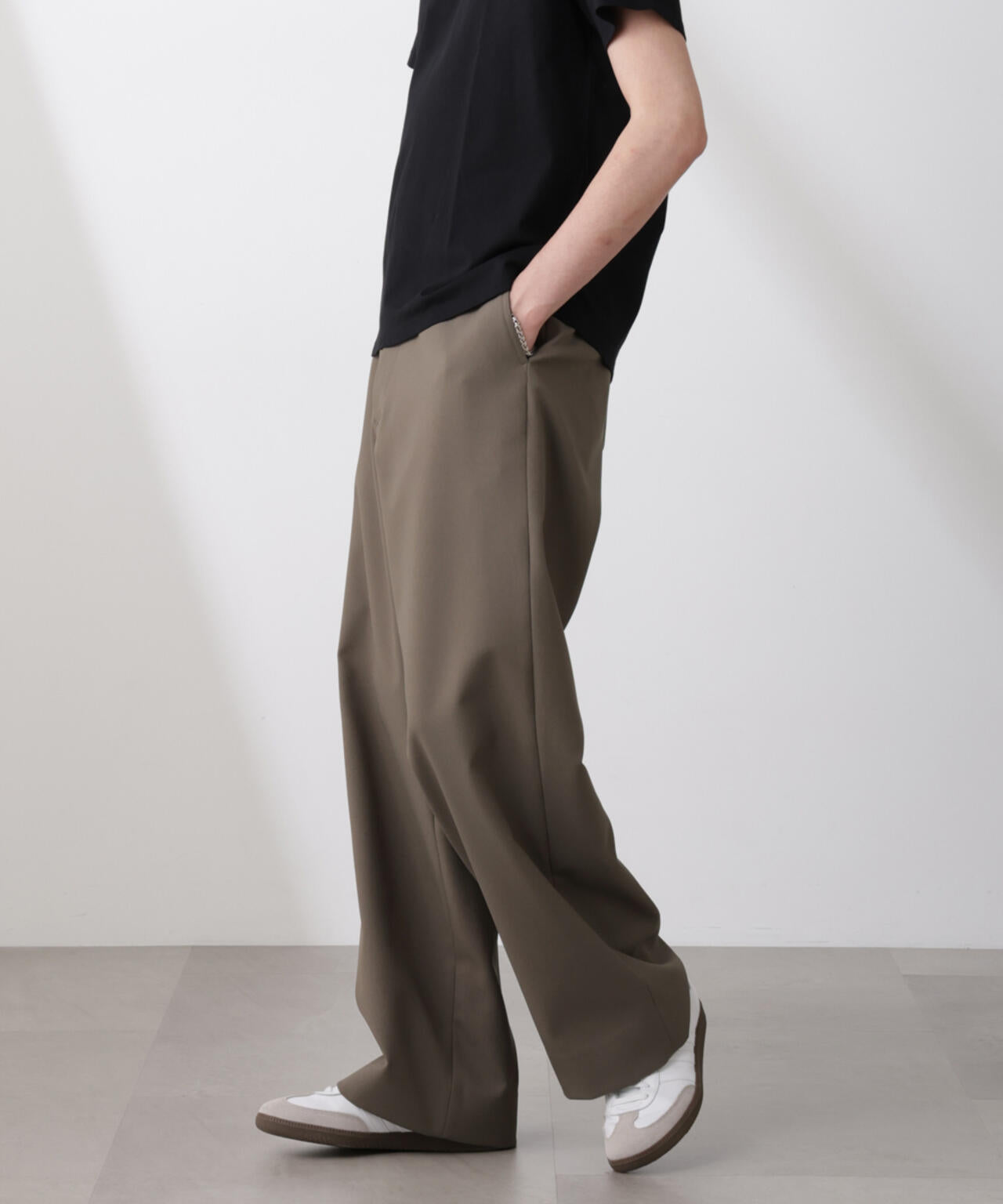 「SOIGNE」ECOPET(R)×AEROツイルストレッチチノスラックス