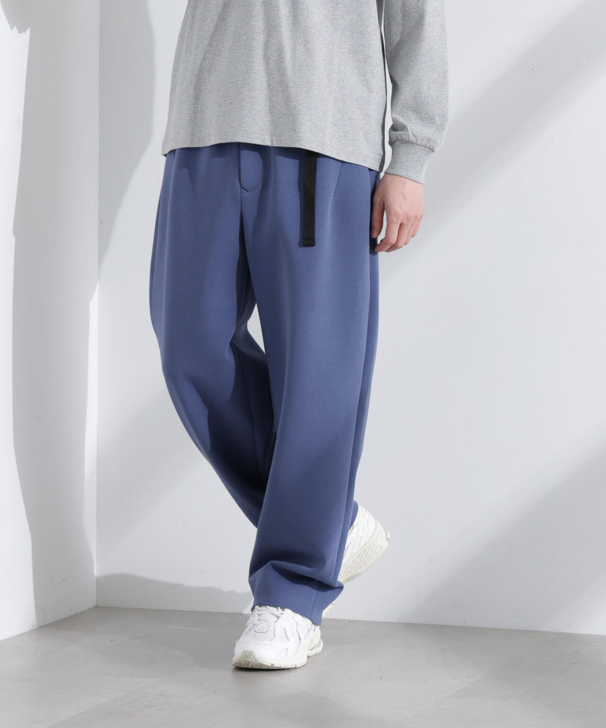 「NJ/CLUB」 ストレッチポンチテーパードパンツ