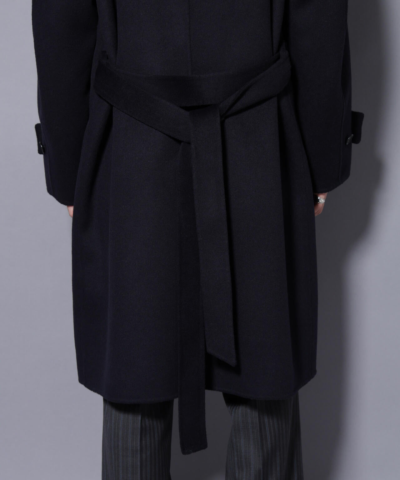 ウールリバースタンドベルテッドコート