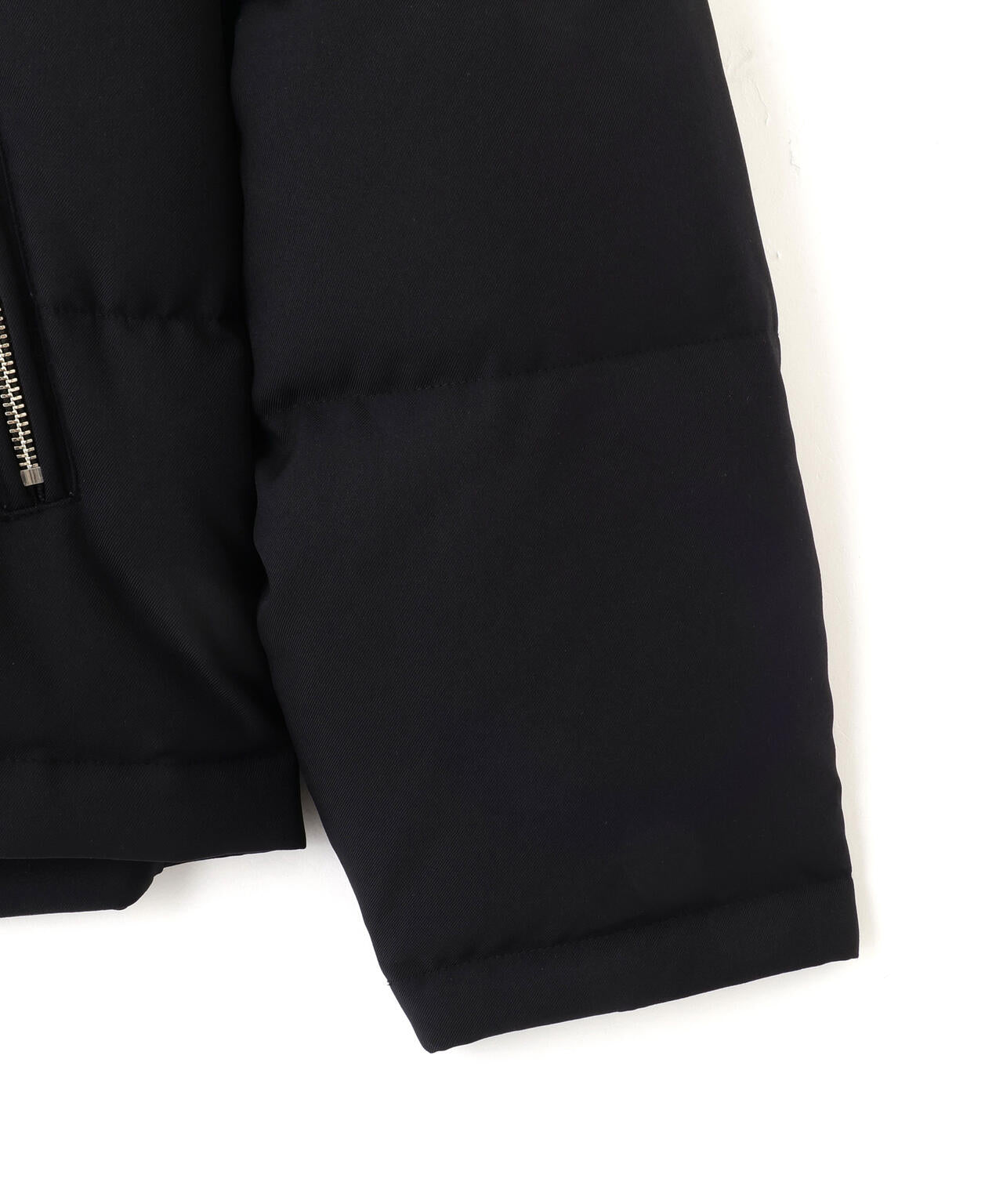 「西川ダウン(R)」ボアカラーサージショートダウン