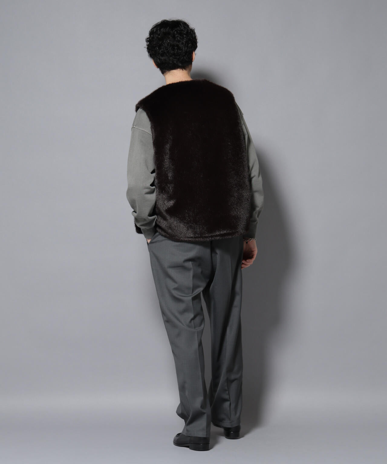 「西川ダウン(R)」 FUSIONSYSTEMフェイクファーベスト