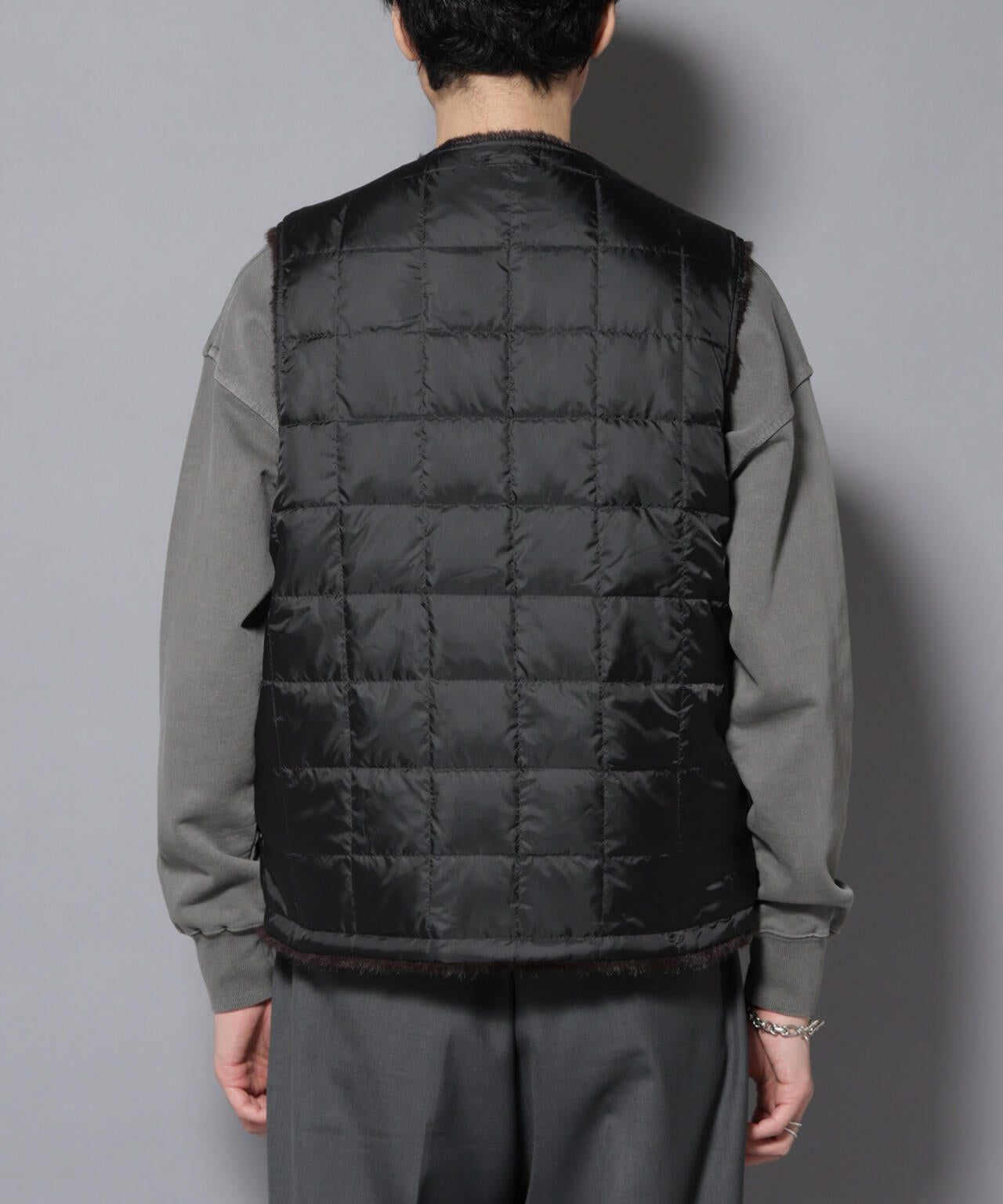 「西川ダウン(R)」 FUSIONSYSTEMフェイクファーベスト