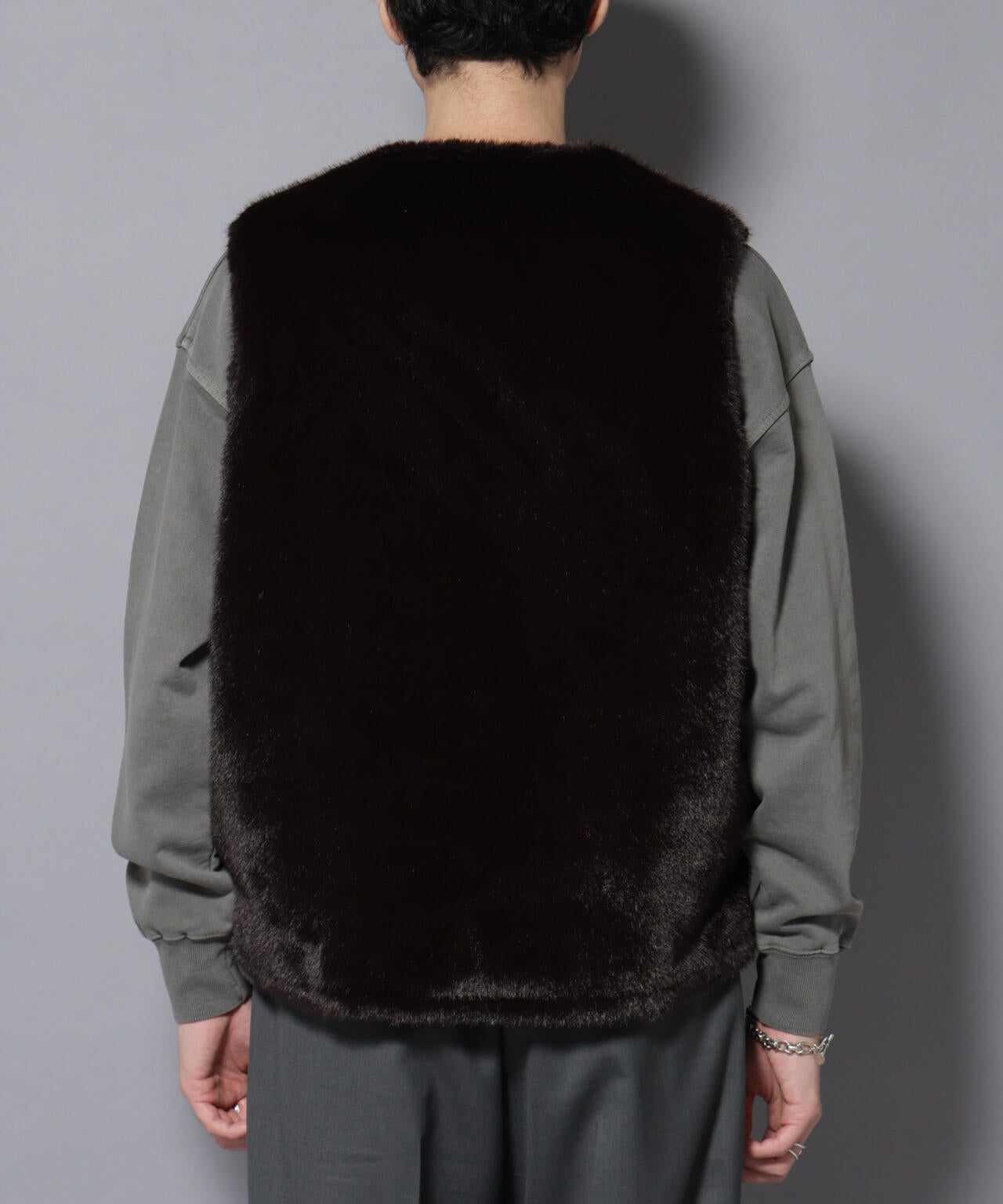 「西川ダウン(R)」 FUSIONSYSTEMフェイクファーベスト