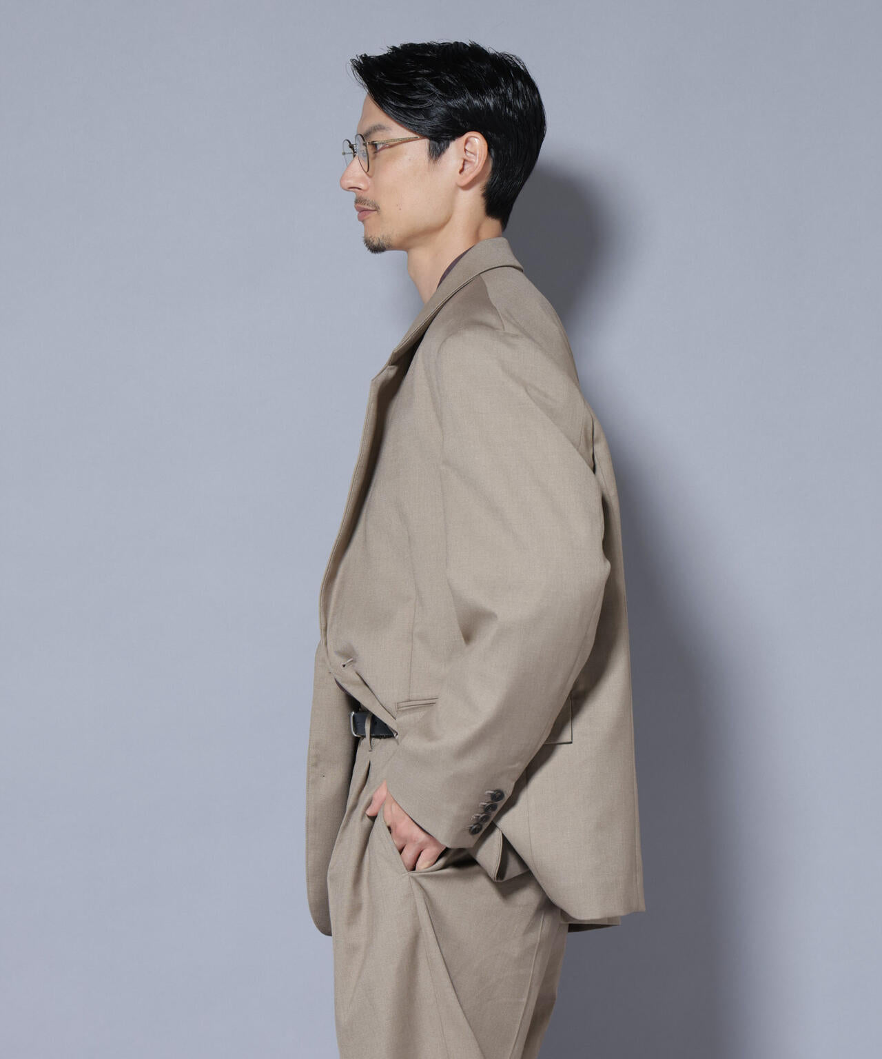 DELEGANTEエアリーサキソニー グリッターストライプテーラードジャケット(セットアップ可)