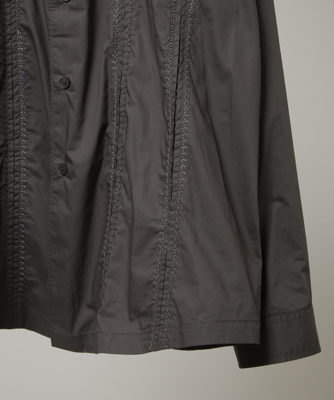 「HOTEL LACE」デザインステッチロングスリーブシャツ