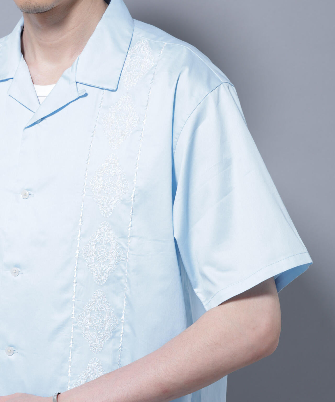 エンブロイダリー オープンカラーシャツ