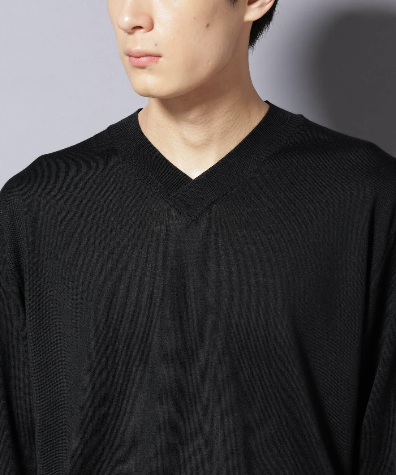 「毛玉レスニット」ファインゲージVネック