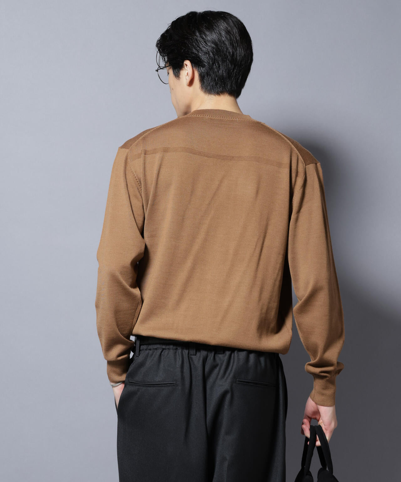 「毛玉レスニット」ファインゲージVネック