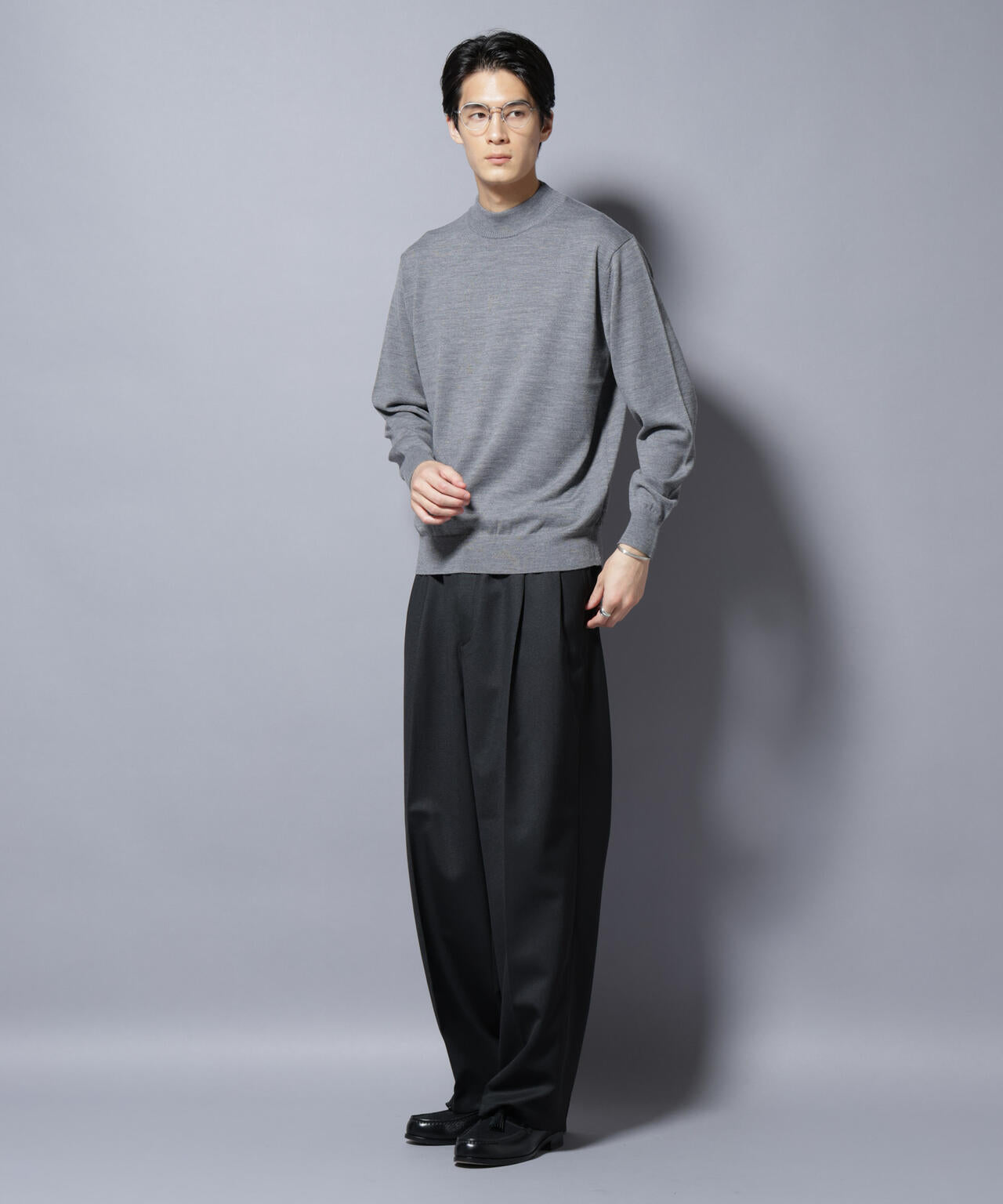 「毛玉レスニット」ファインゲージモックネック