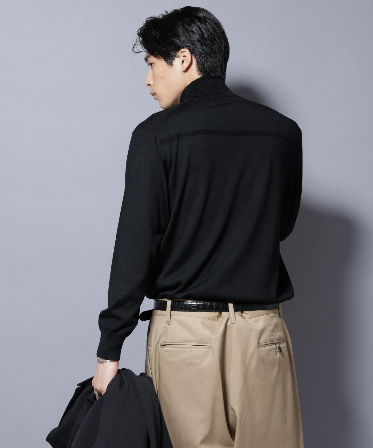 「毛玉レスニット」ファインゲージタートルネック