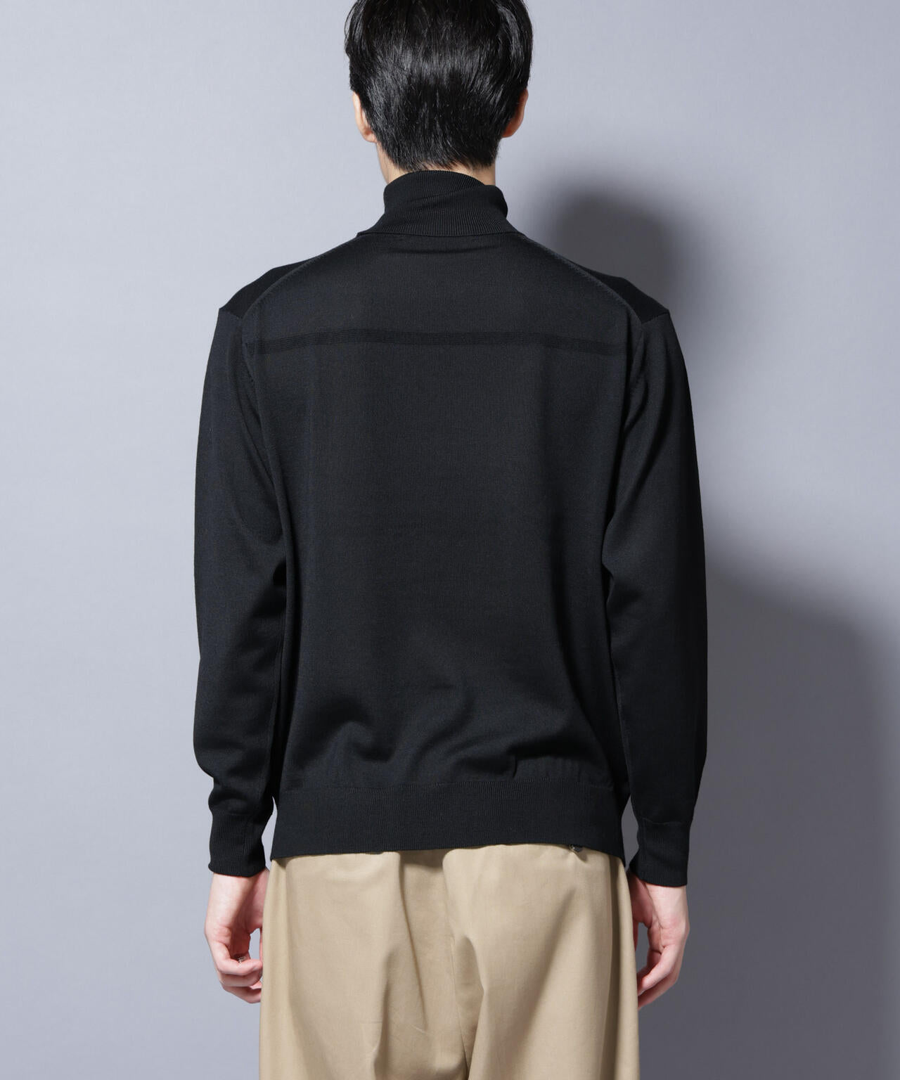 「毛玉レスニット」ファインゲージタートルネック