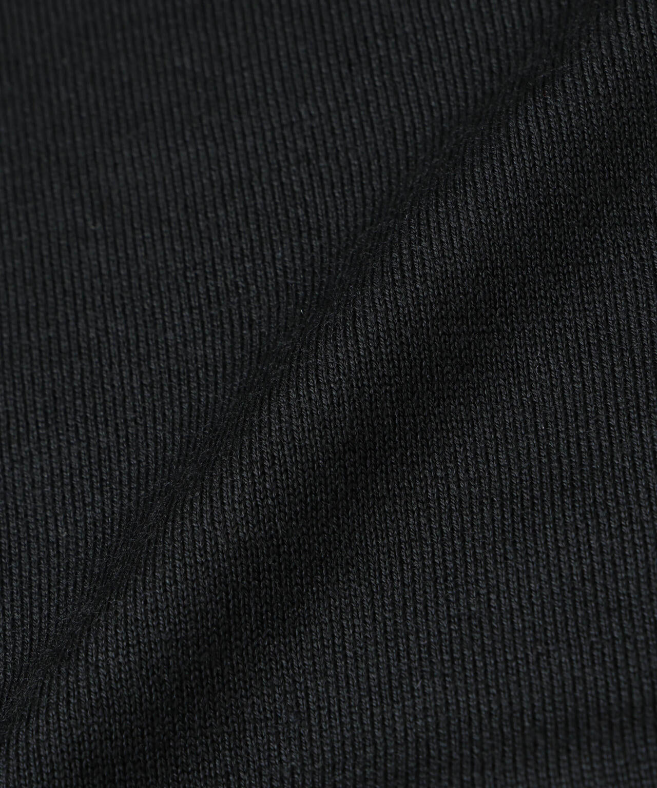 「毛玉レスニット」ファインゲージタートルネック