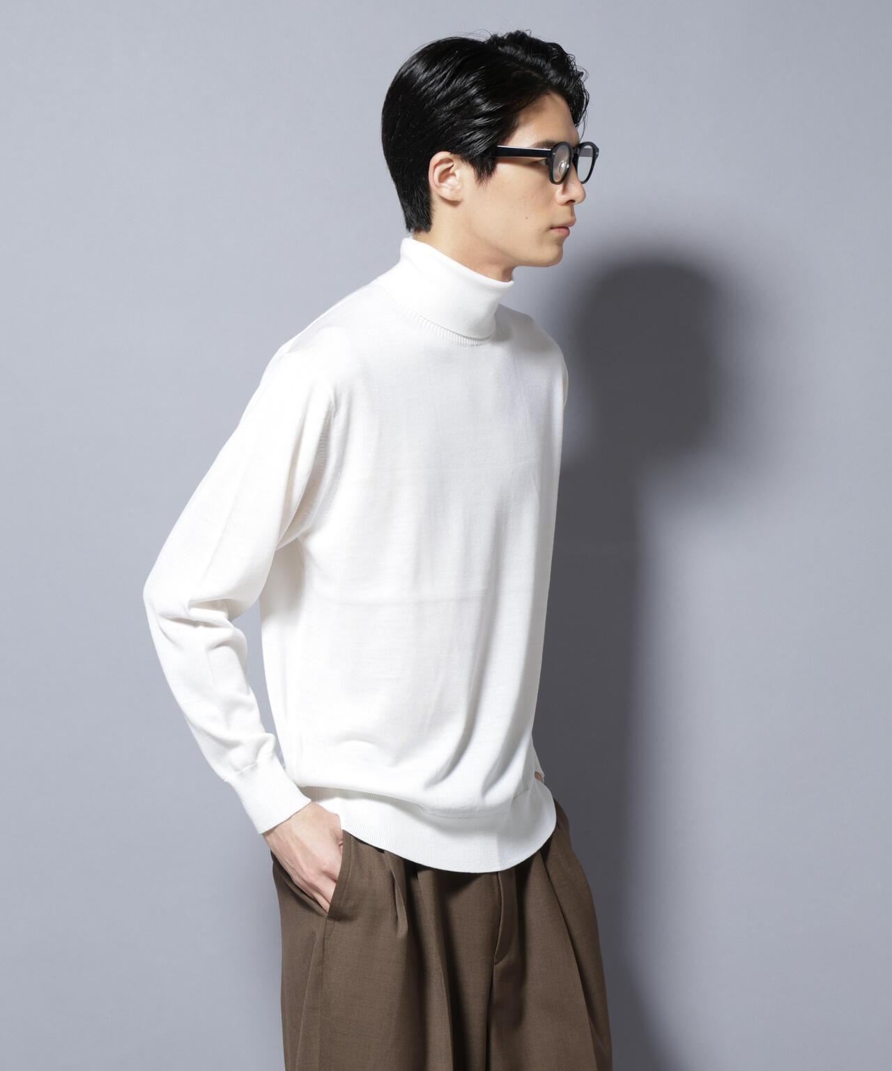 「毛玉レスニット」ファインゲージタートルネック