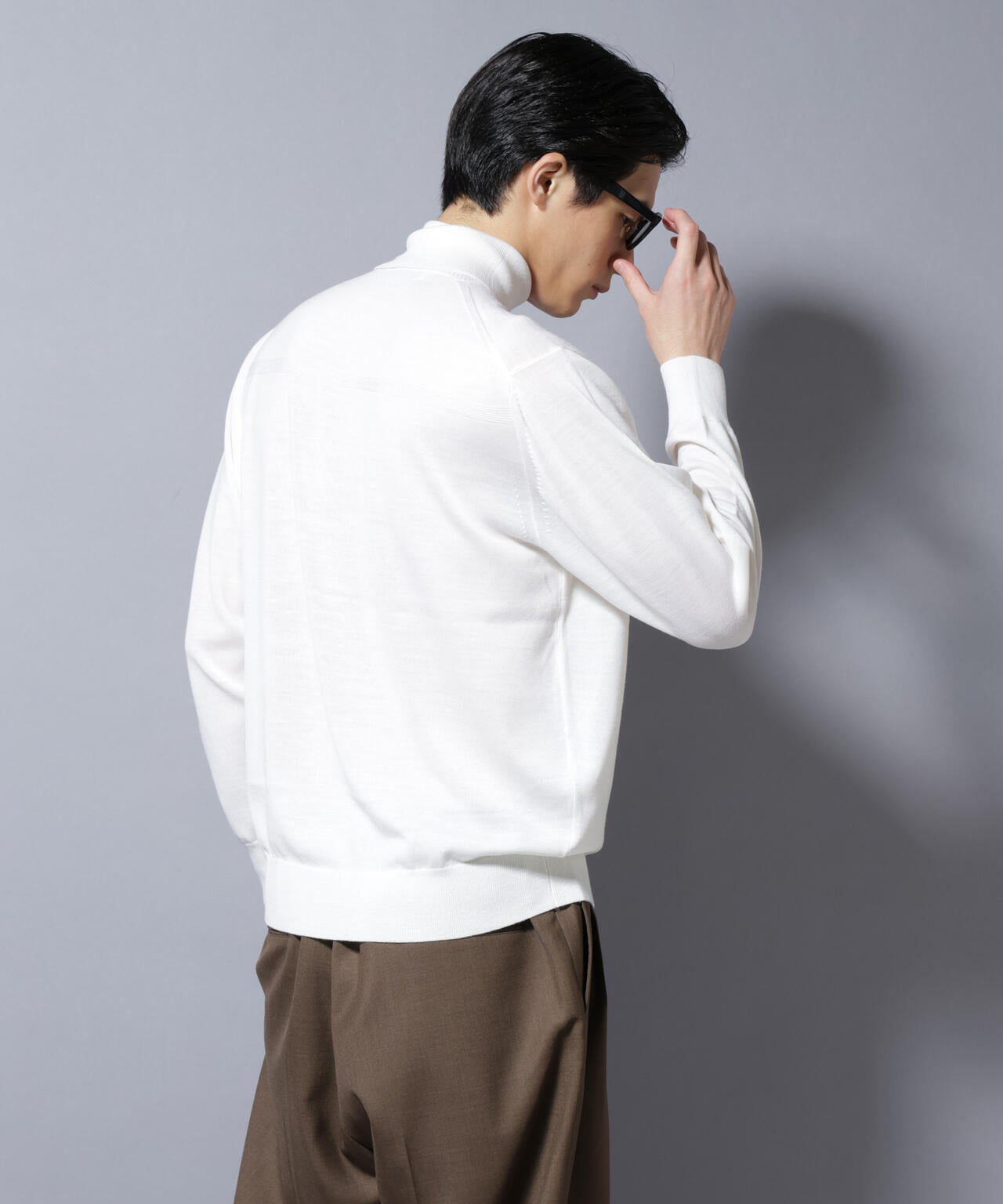 「毛玉レスニット」ファインゲージタートルネック