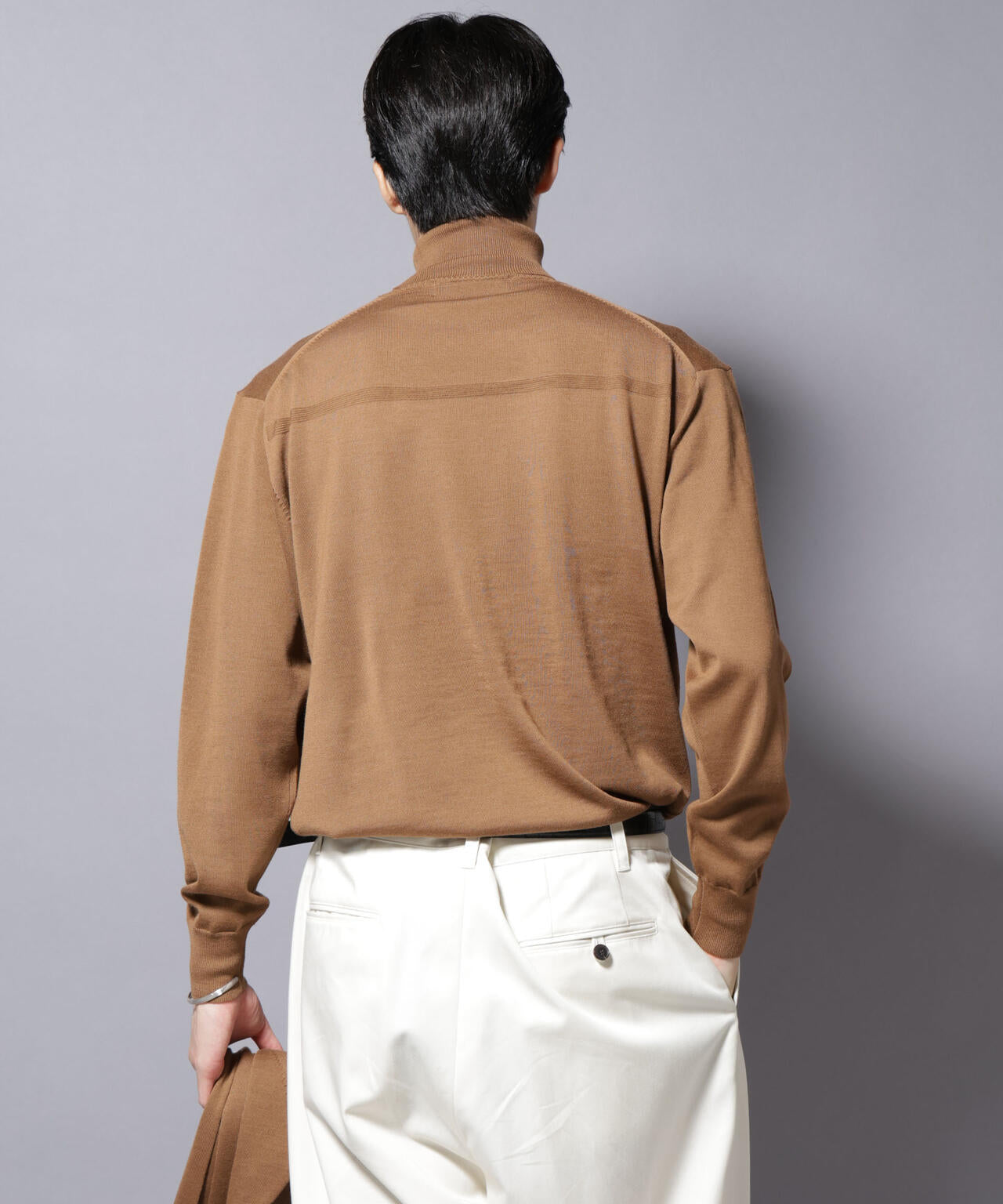 「毛玉レスニット」ファインゲージタートルネック