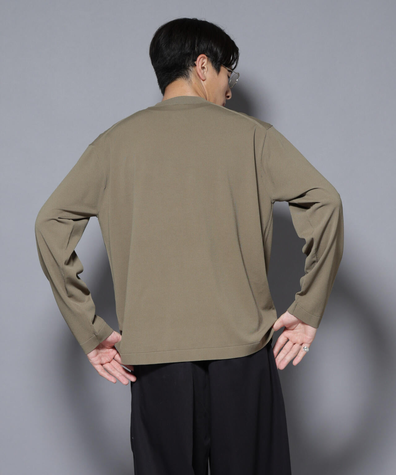 「ELITE 7 FUNCTION」クルーネックニット