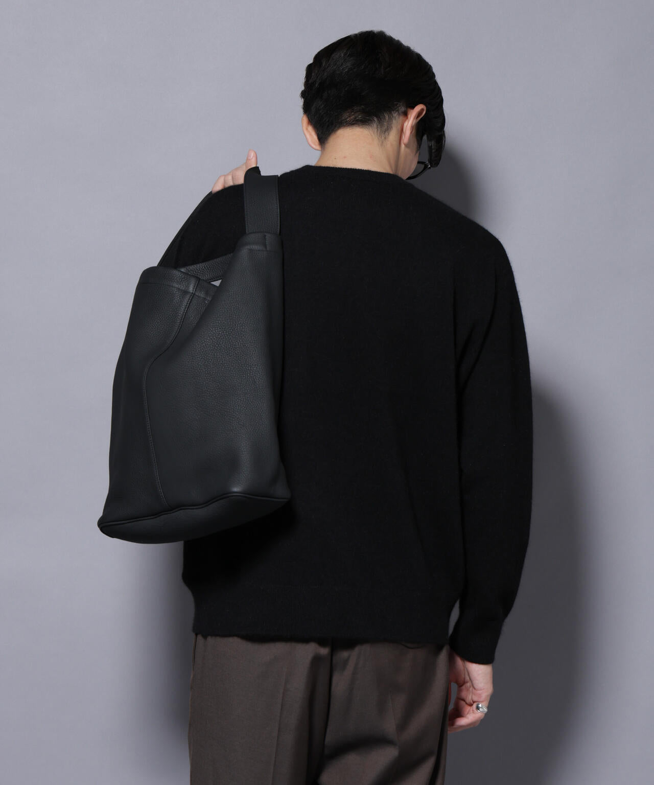 アンゴラ混ライトクルーネックニット