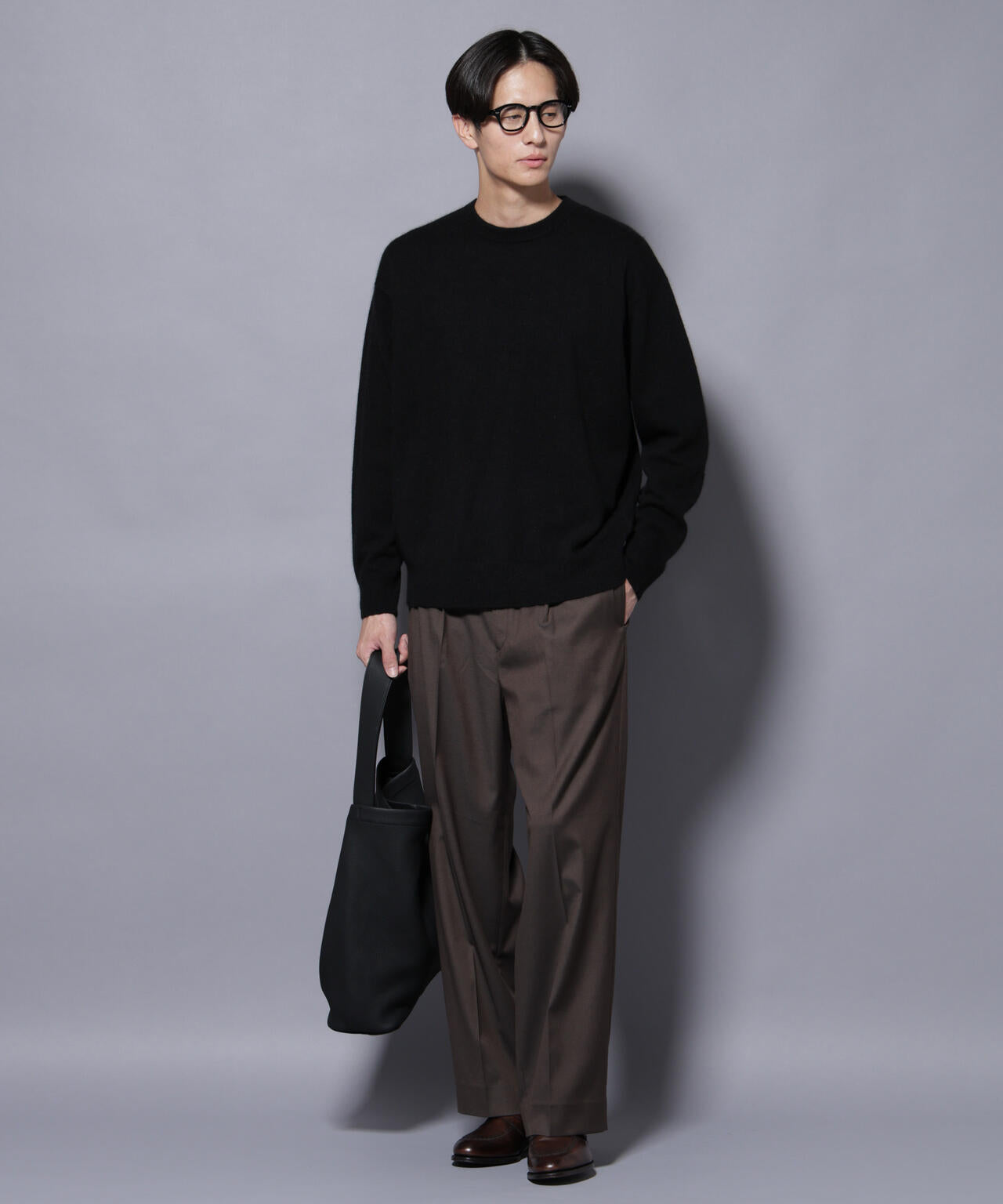 アンゴラ混ライトクルーネックニット