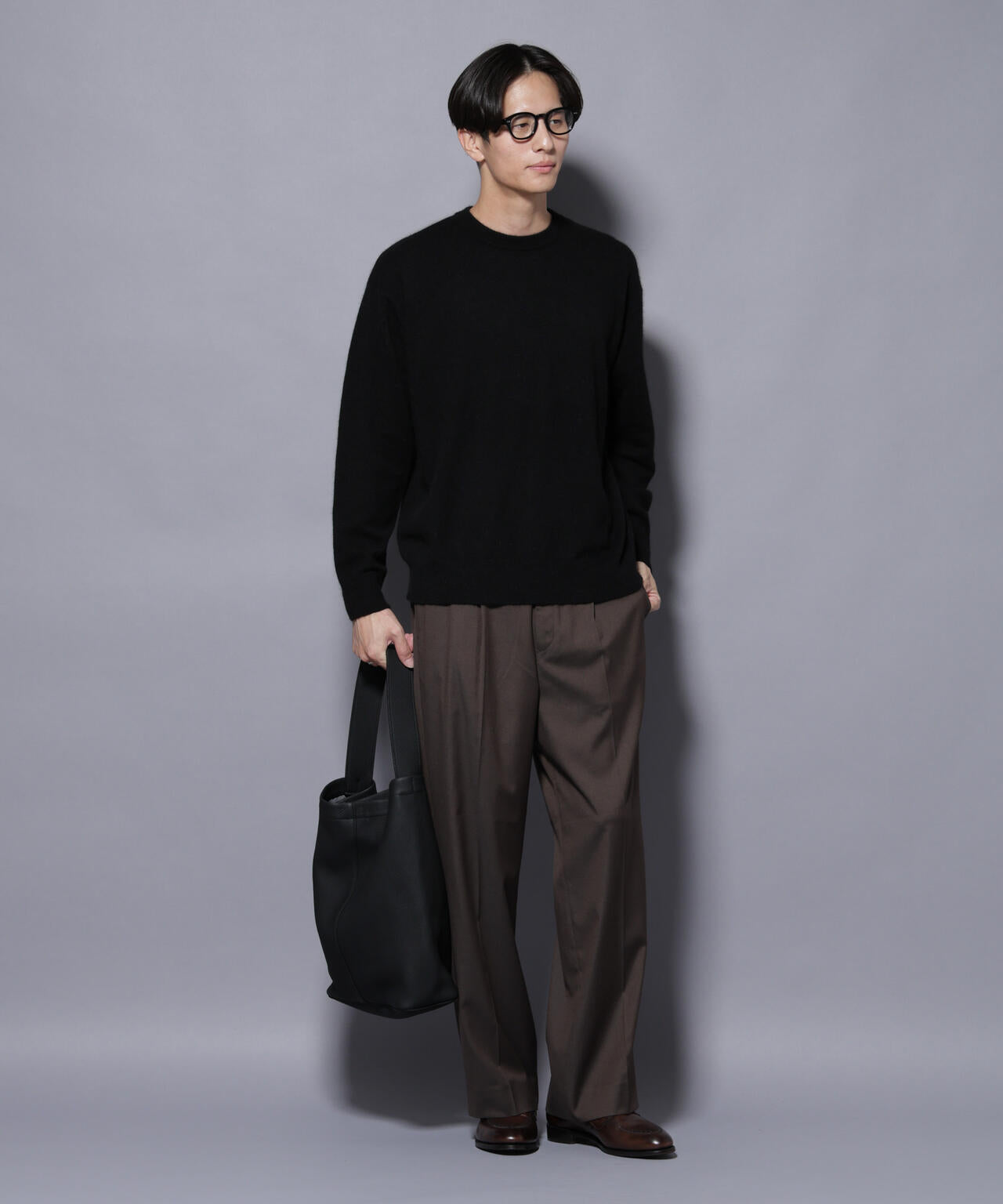 アンゴラ混ライトクルーネックニット