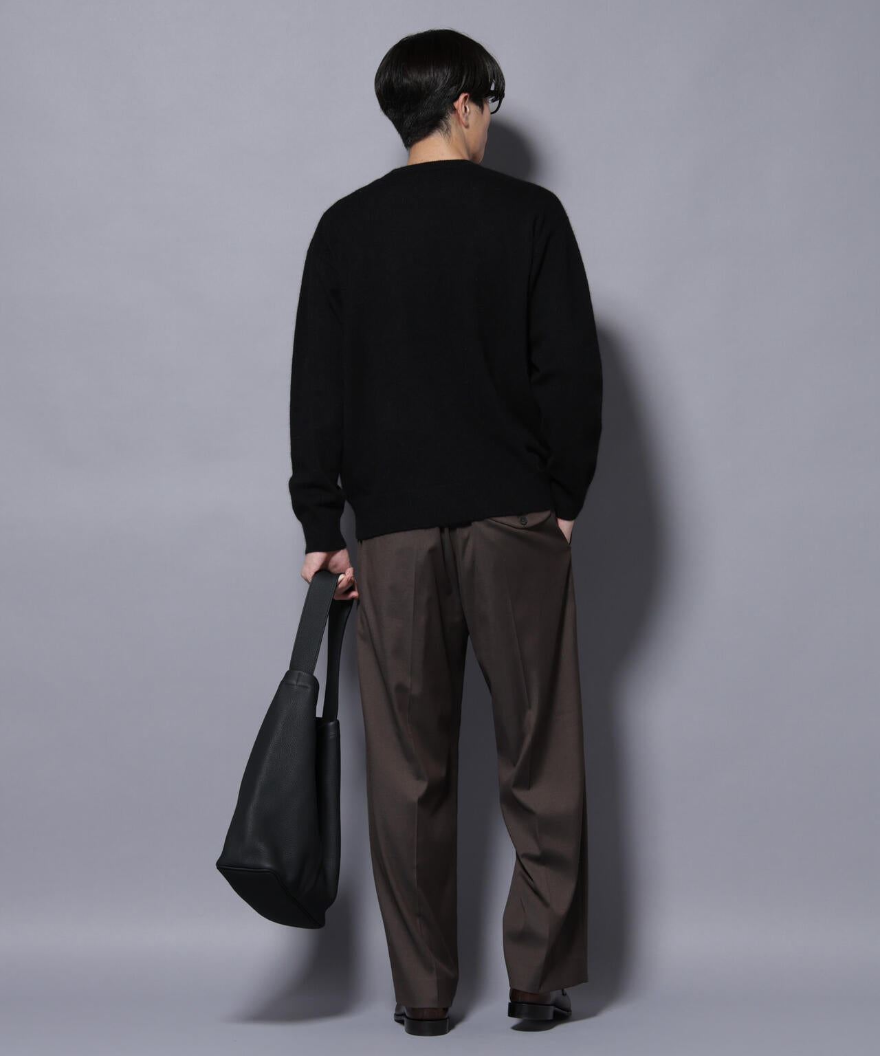 アンゴラ混ライトクルーネックニット