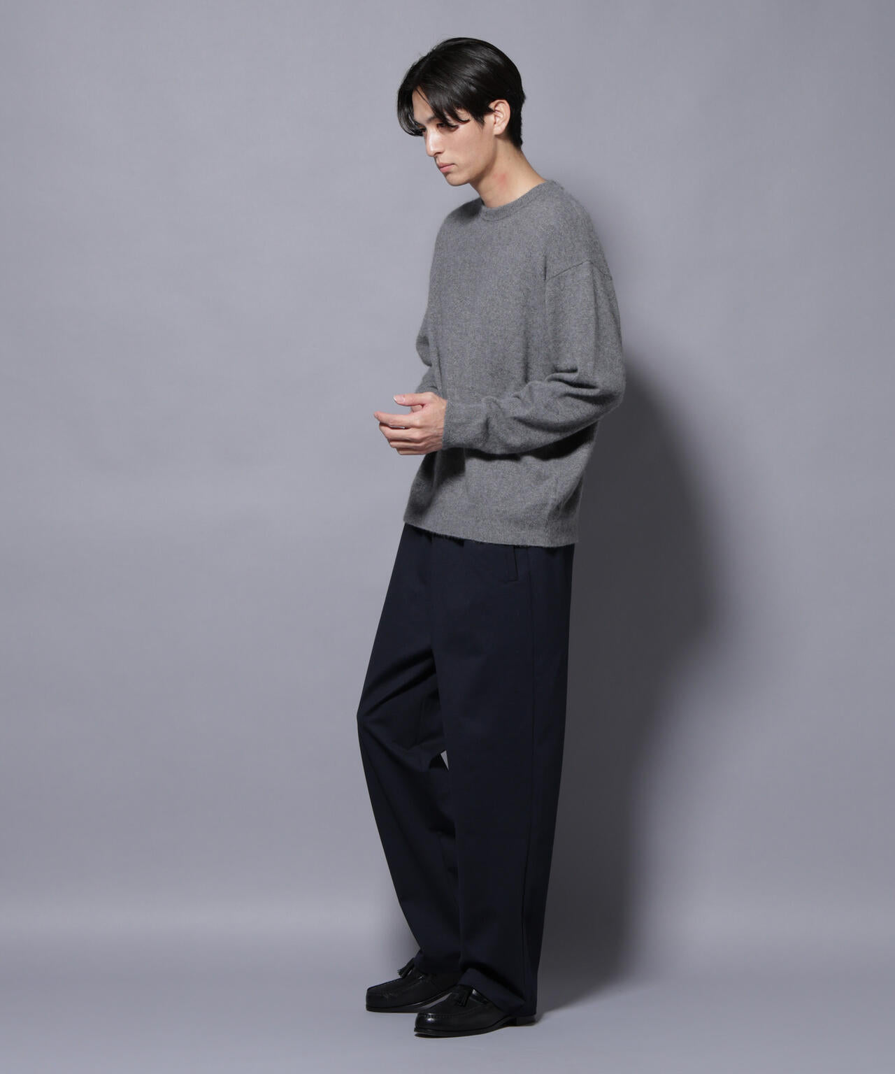 アンゴラ混ライトクルーネックニット