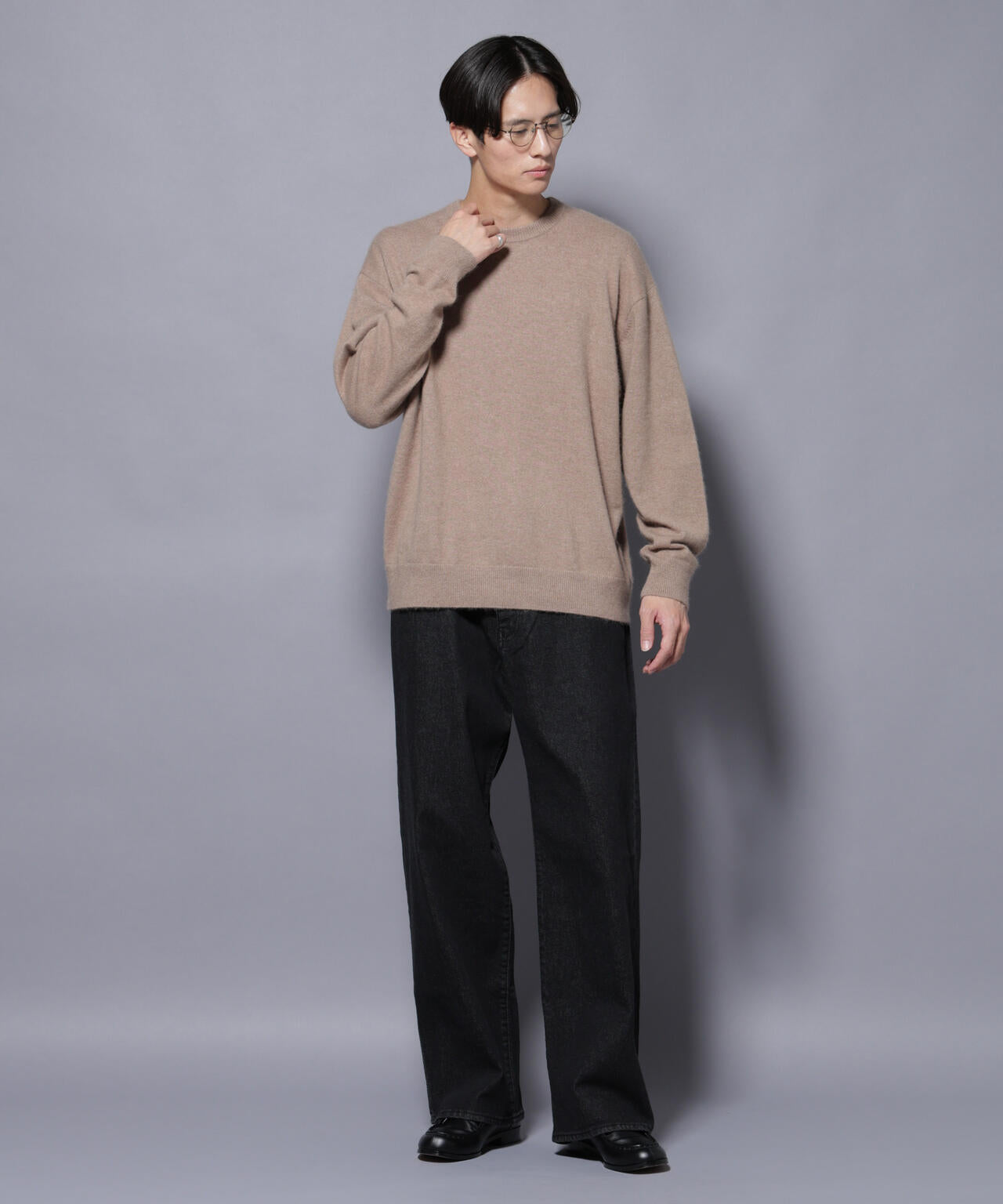 アンゴラ混ライトクルーネックニット