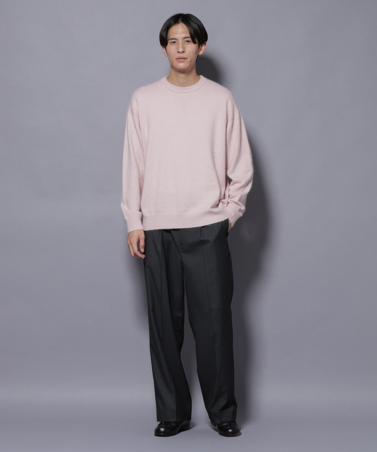 アンゴラ混ライトクルーネックニット