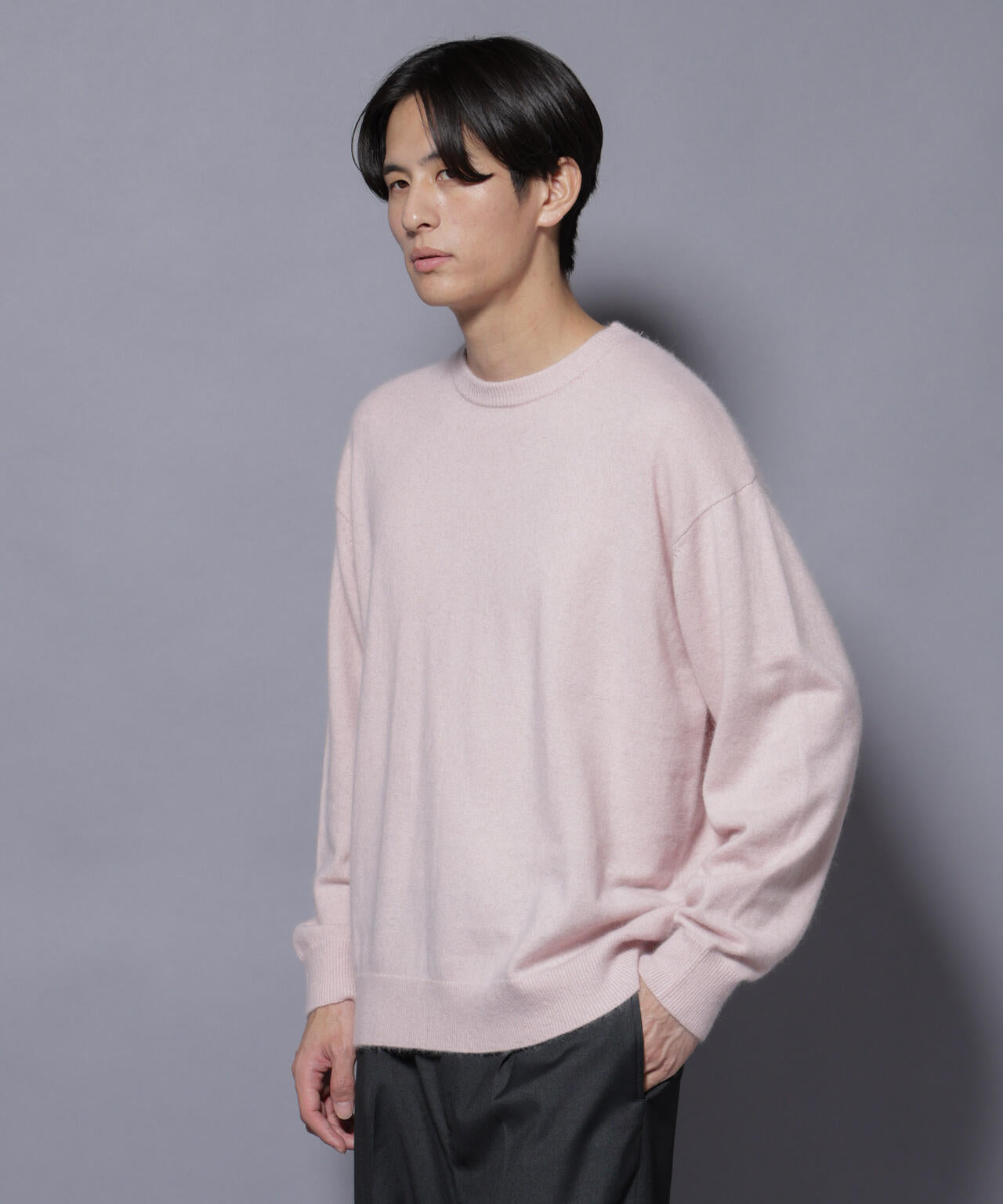 アンゴラ混ライトクルーネックニット