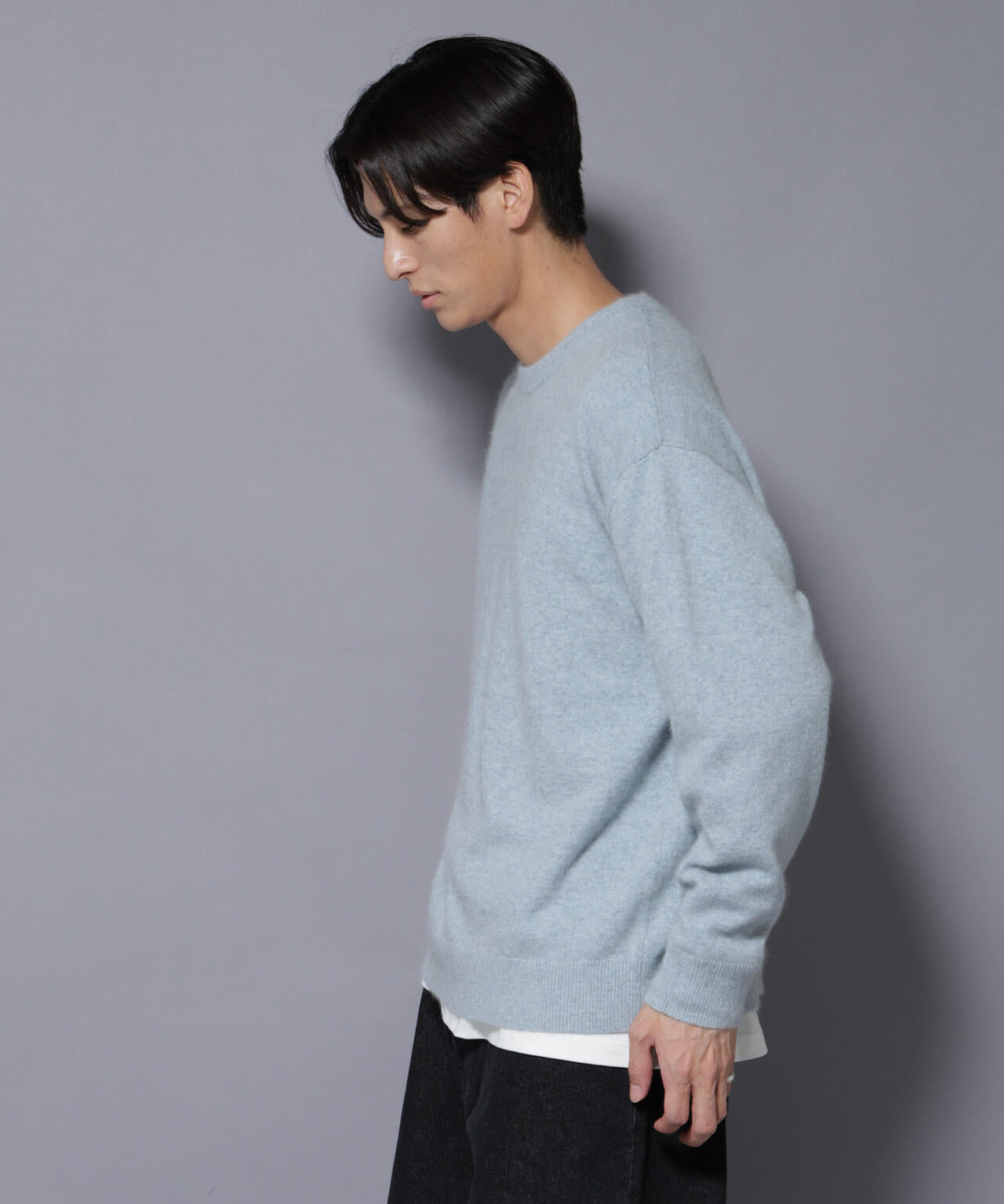 アンゴラ混ライトクルーネックニット