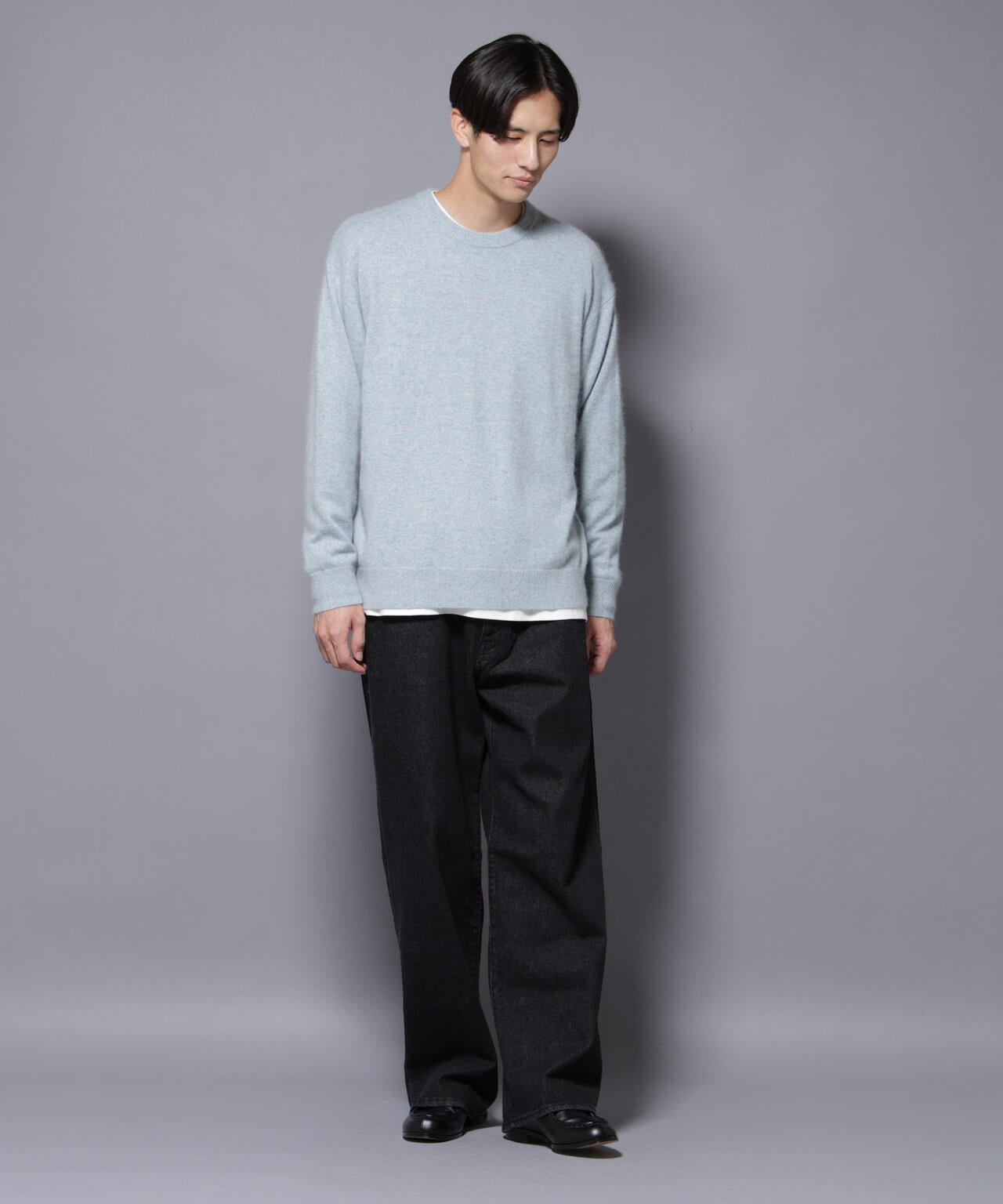 アンゴラ混ライトクルーネックニット