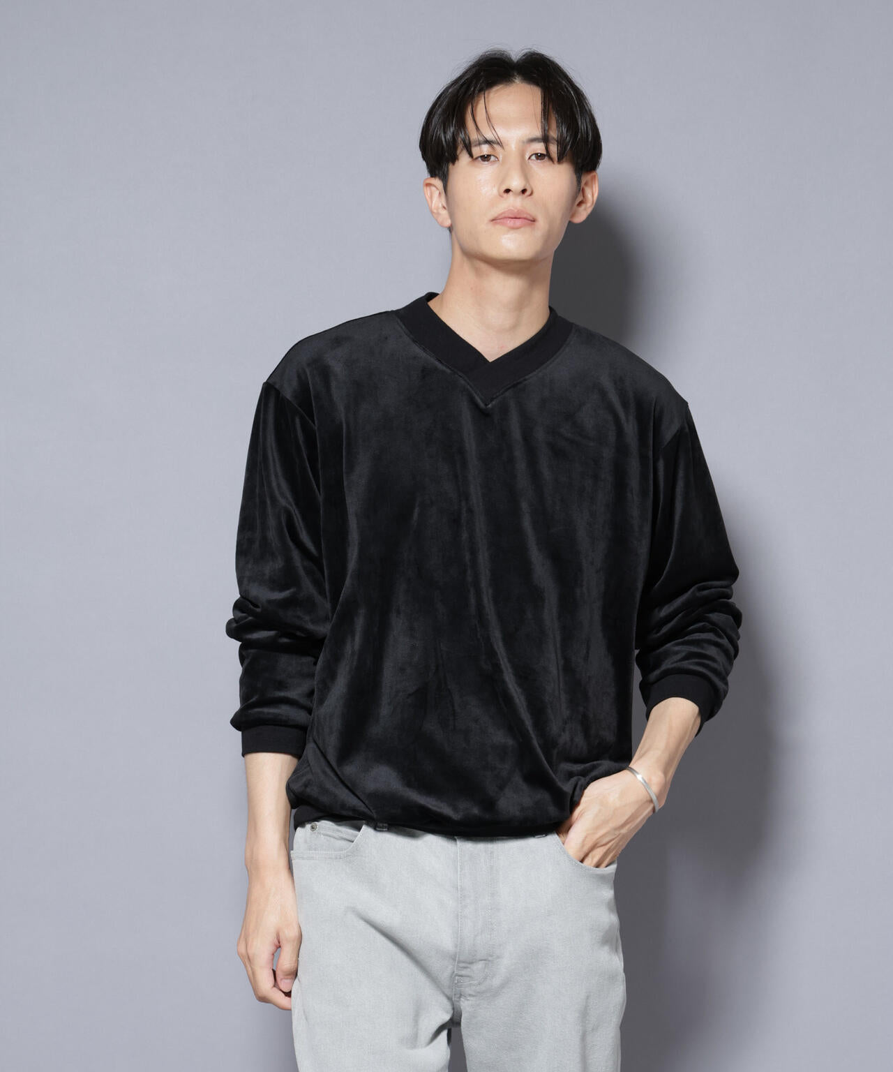 ベロアプルオーバー Vネックスウェット