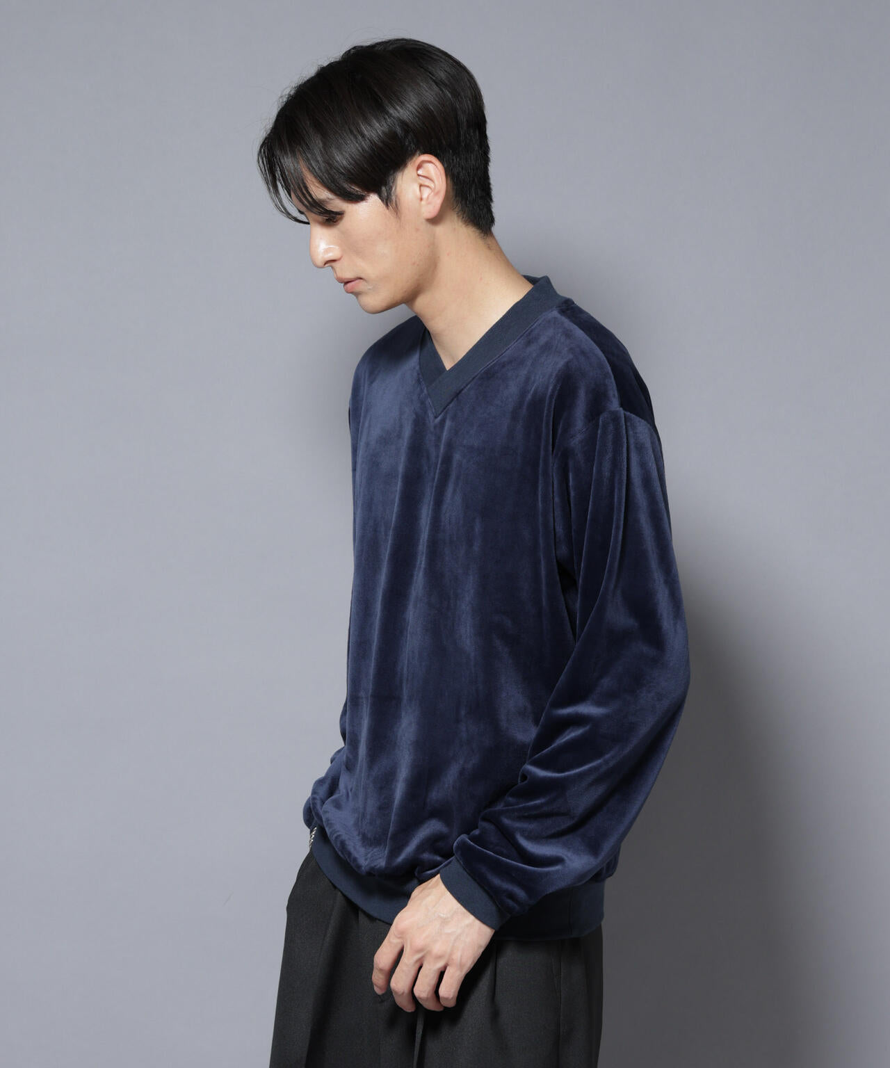 ベロアプルオーバー Vネックスウェット