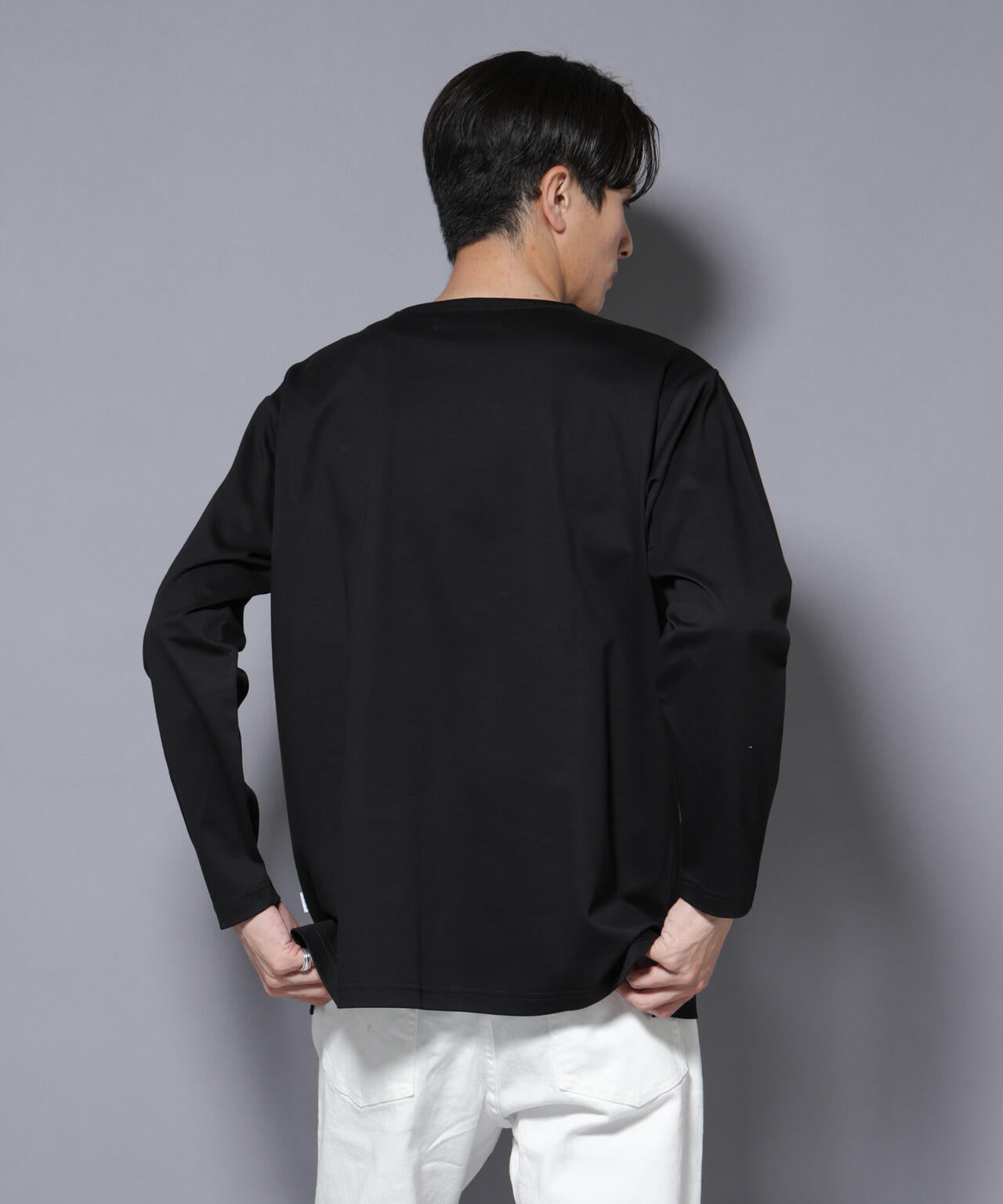 「NJ/CLUB」モクロディ ボートネック サイドスリットTシャツ