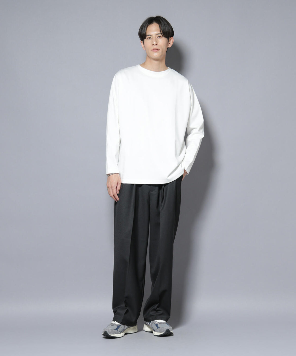 「NJ/CLUB」モクロディ ボートネック サイドスリットTシャツ
