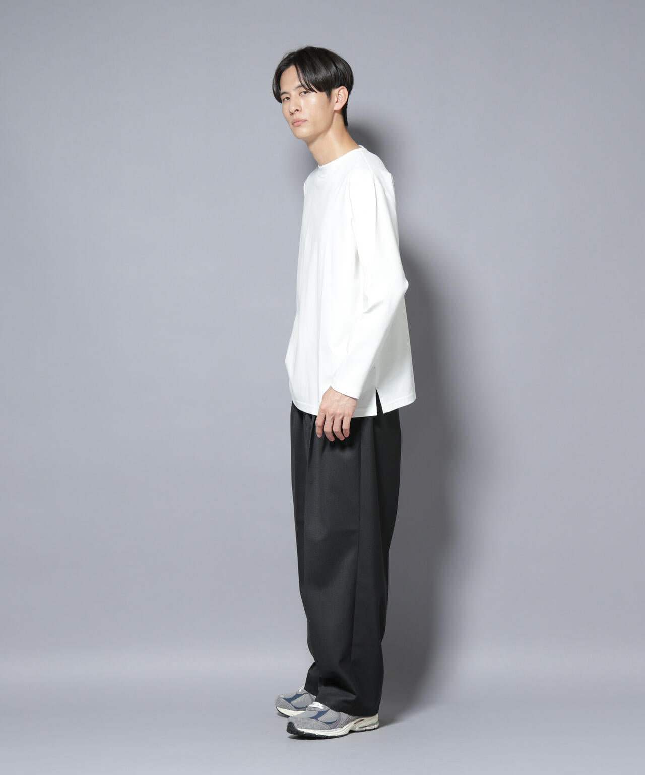 「NJ/CLUB」モクロディ ボートネック サイドスリットTシャツ