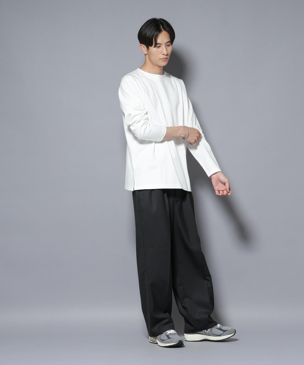 「NJ/CLUB」モクロディ ボートネック サイドスリットTシャツ