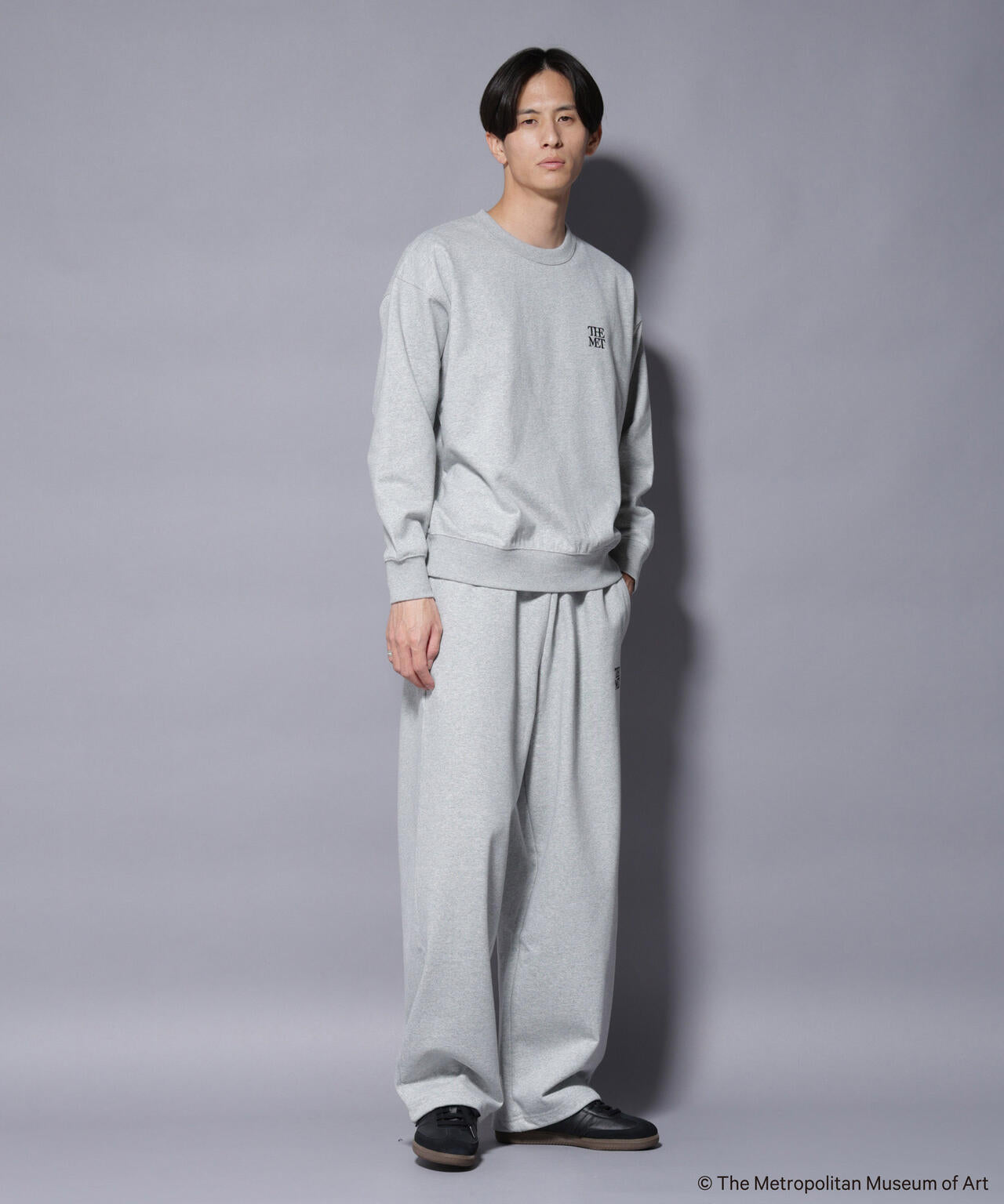 「The Met」ロゴ×アーカイブロゴ刺繍スウェット(セットアップ可)