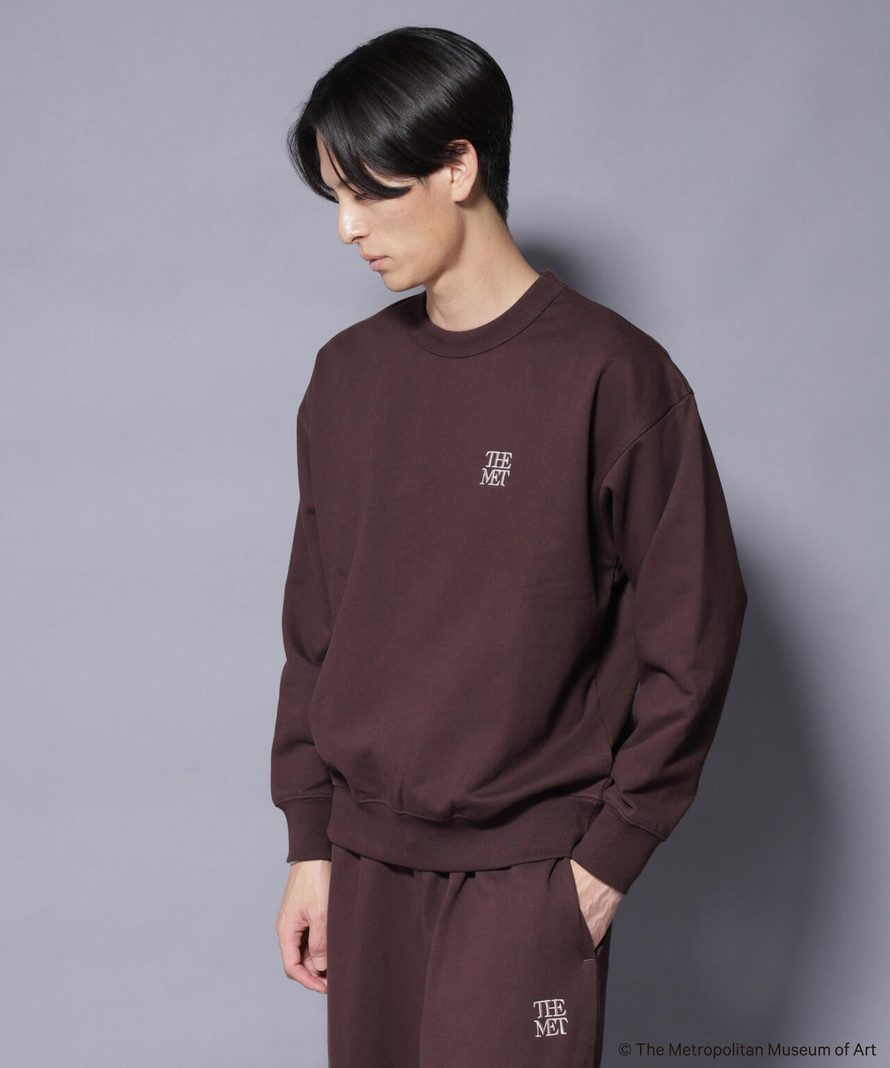「The Met」ロゴ×アーカイブロゴ刺繍スウェット(セットアップ可)
