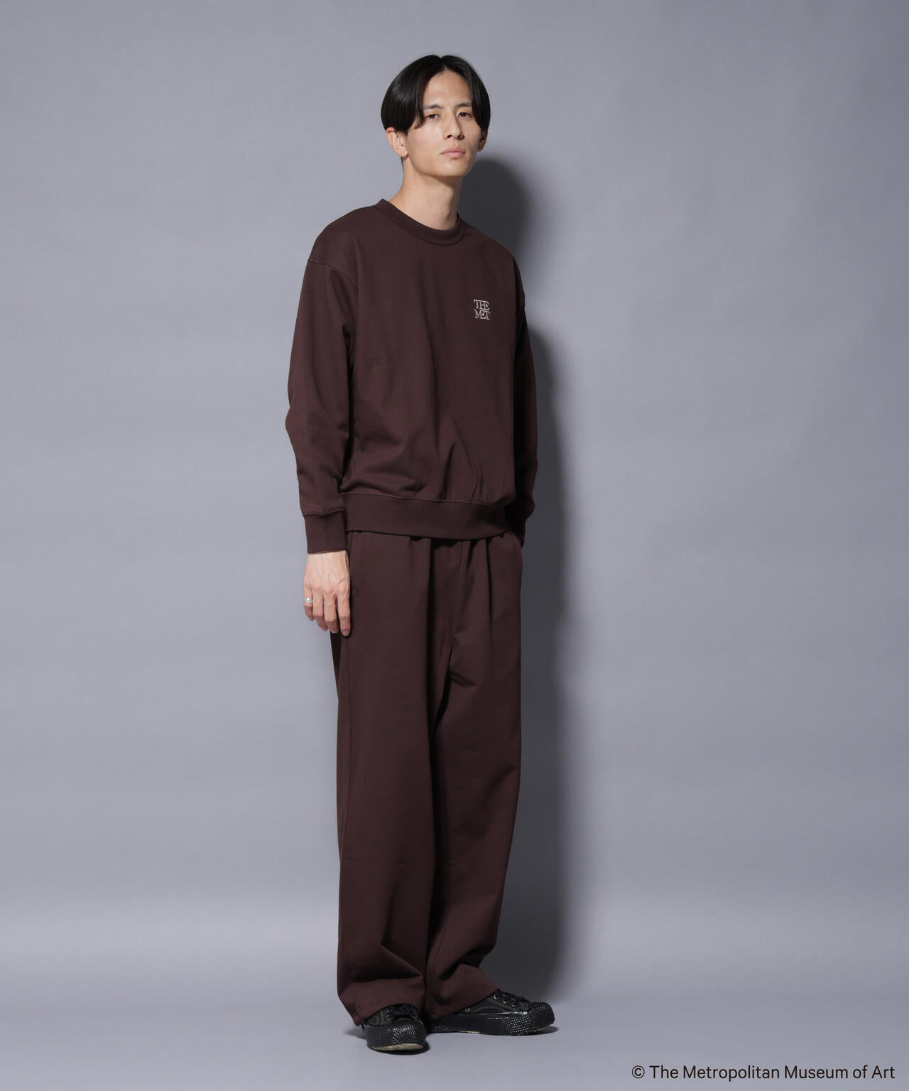 「The Met」ロゴ×アーカイブロゴ刺繍スウェット(セットアップ可)
