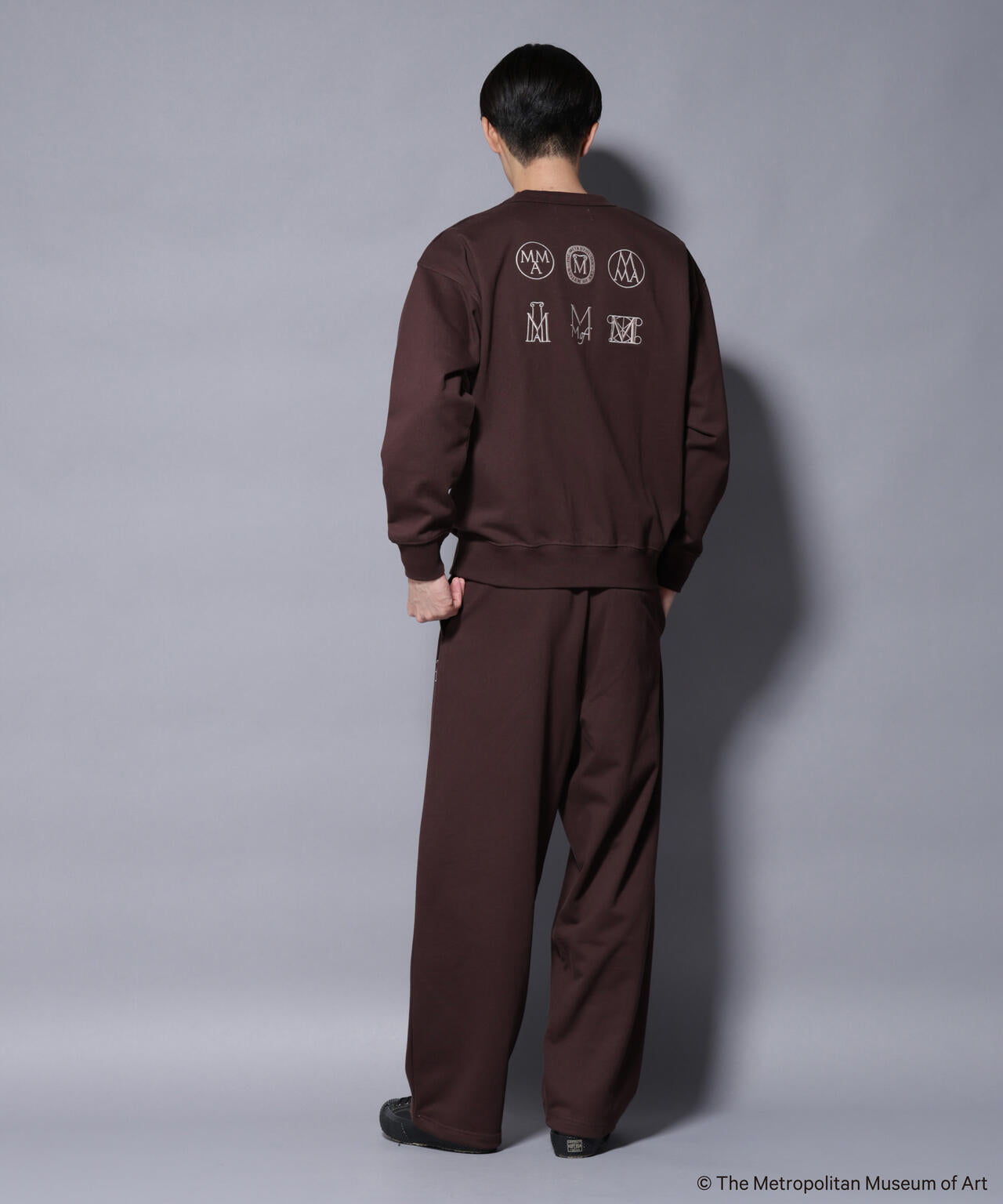 「The Met」ロゴ×アーカイブロゴ刺繍スウェット(セットアップ可)