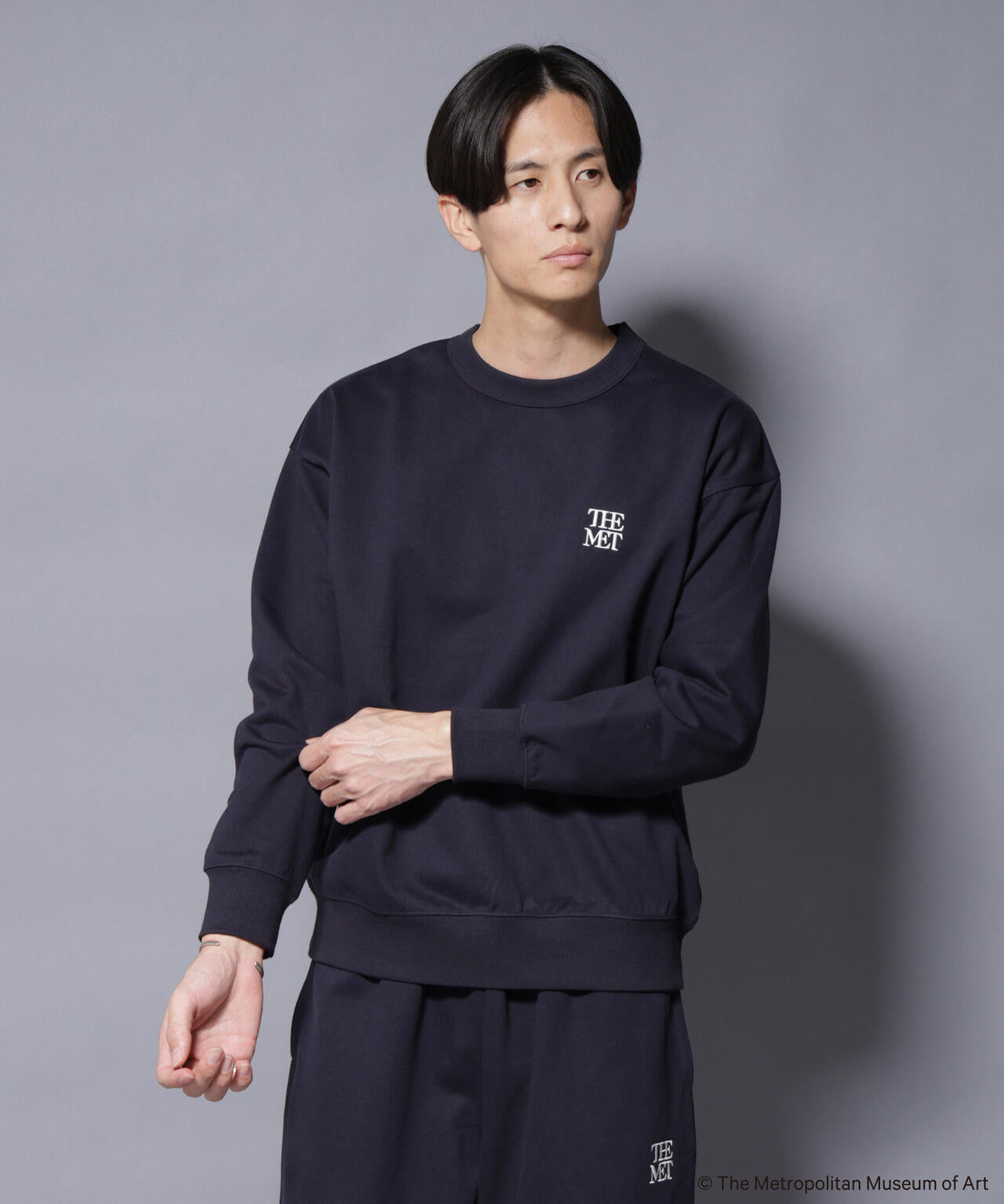 「The Met」ロゴ×アーカイブロゴ刺繍スウェット(セットアップ可)