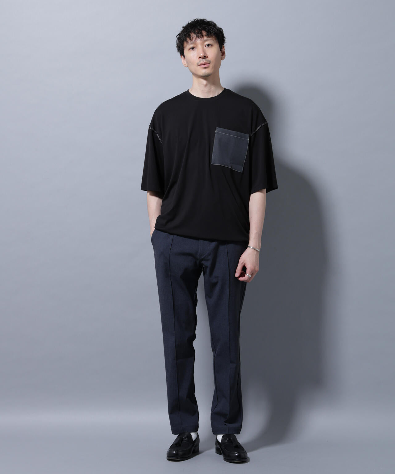 配色ステッチ フェイクスエードポケットTシャツ